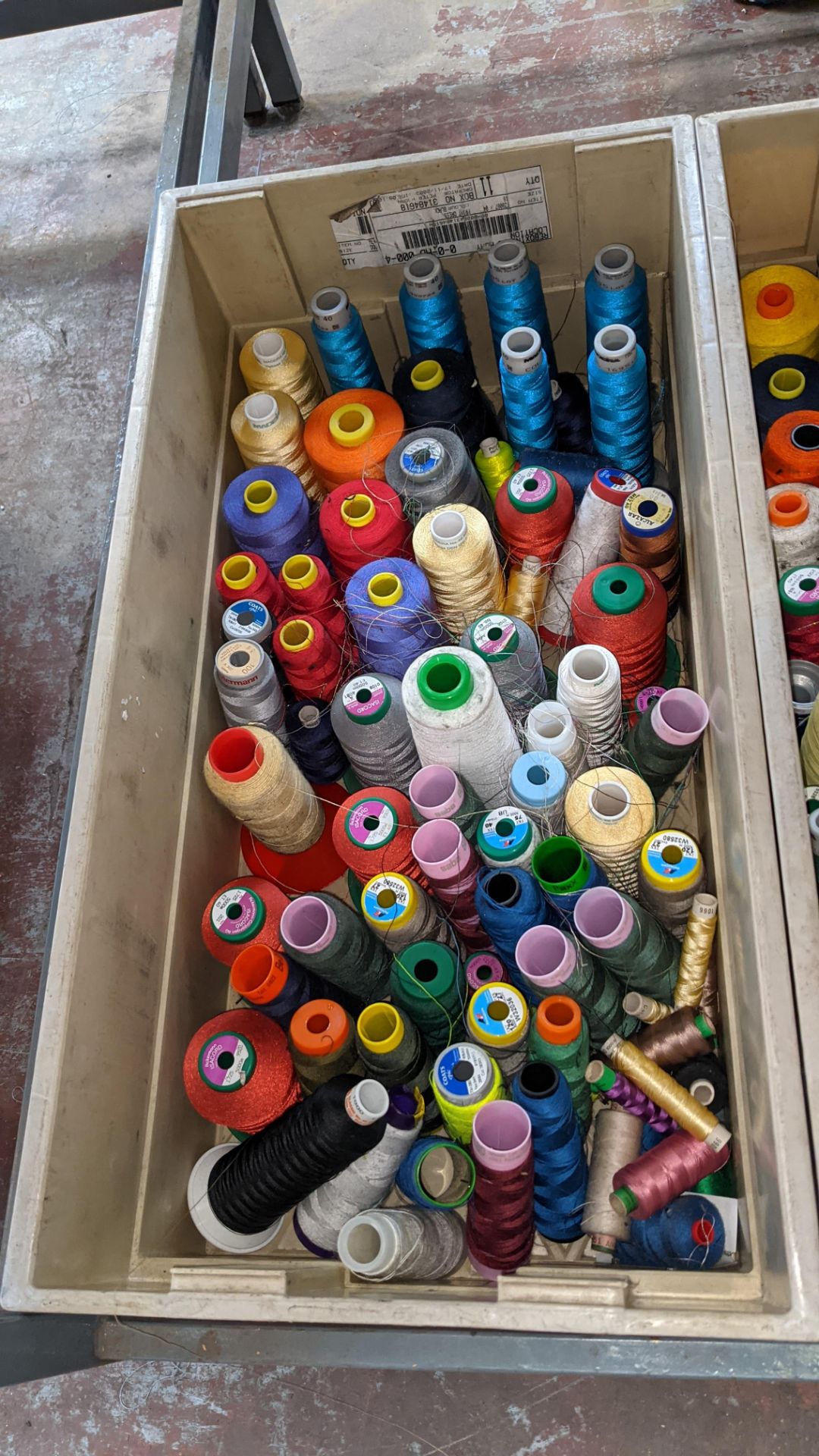 The contents of 3 large crates of assorted embroidery thread - Image 3 of 5