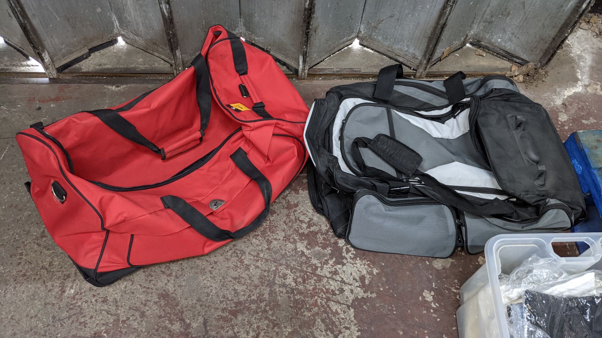 2 off soft holdalls with built-in wheels