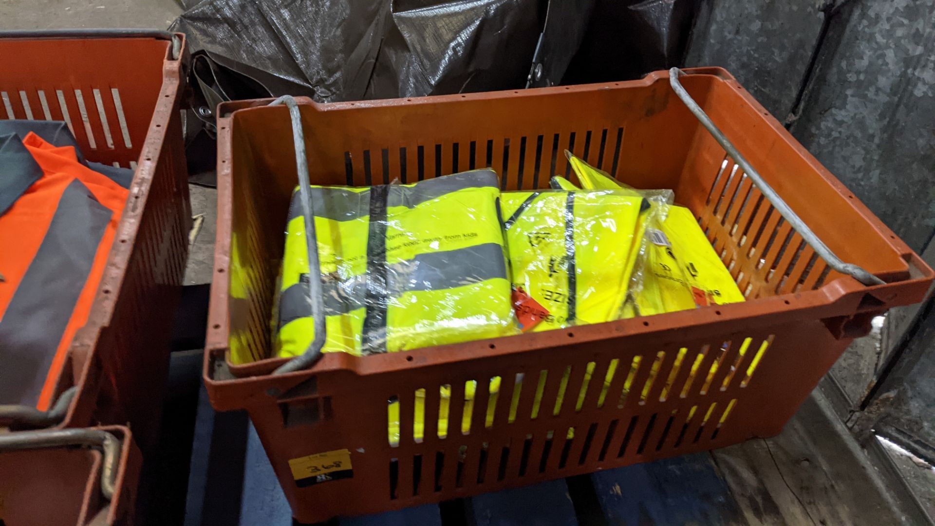 20 off yellow hi-vis vests - Image 2 of 4