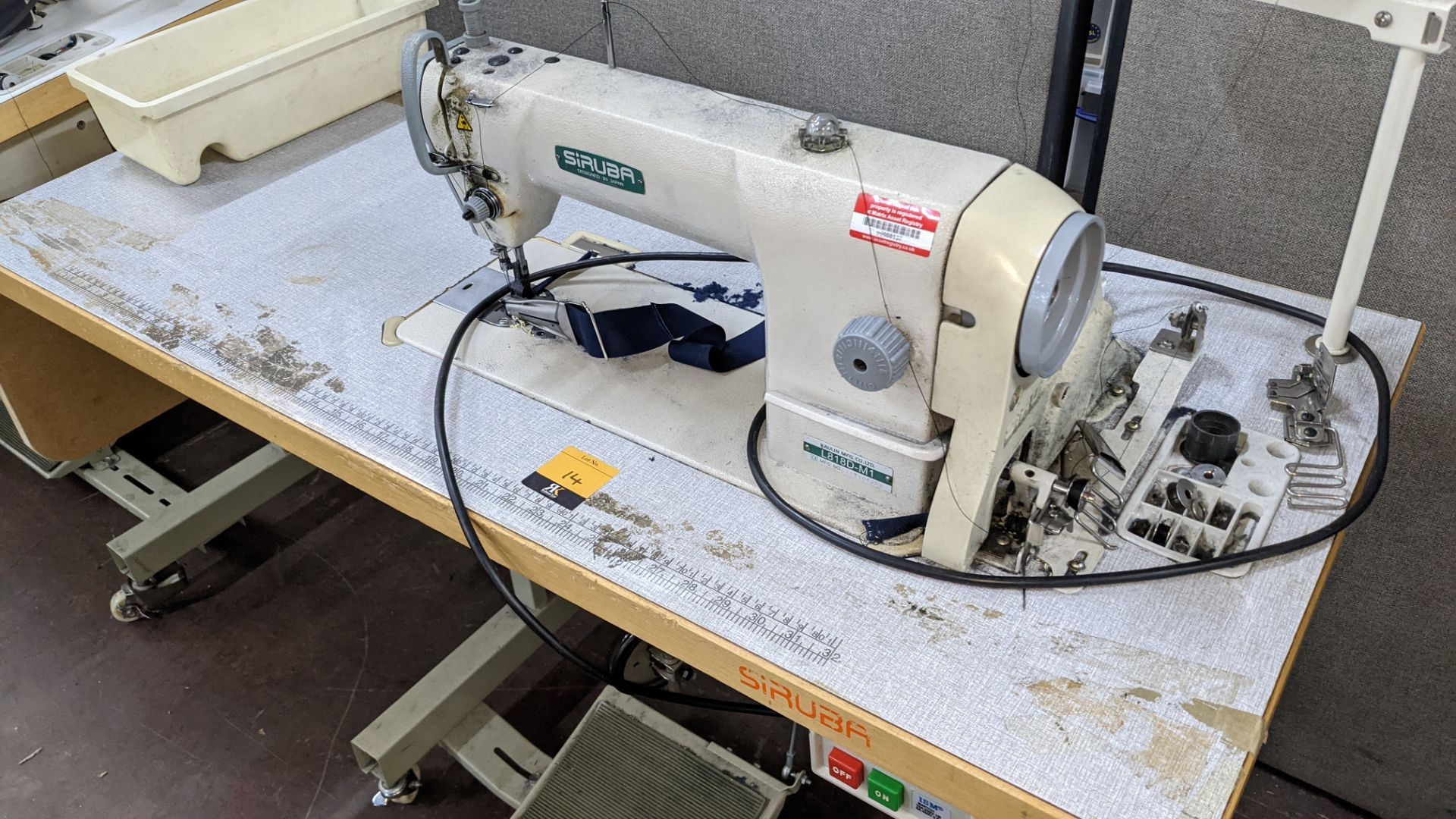 Siruba sewing machine, model L818D-M1, with edge band guide - Image 6 of 13