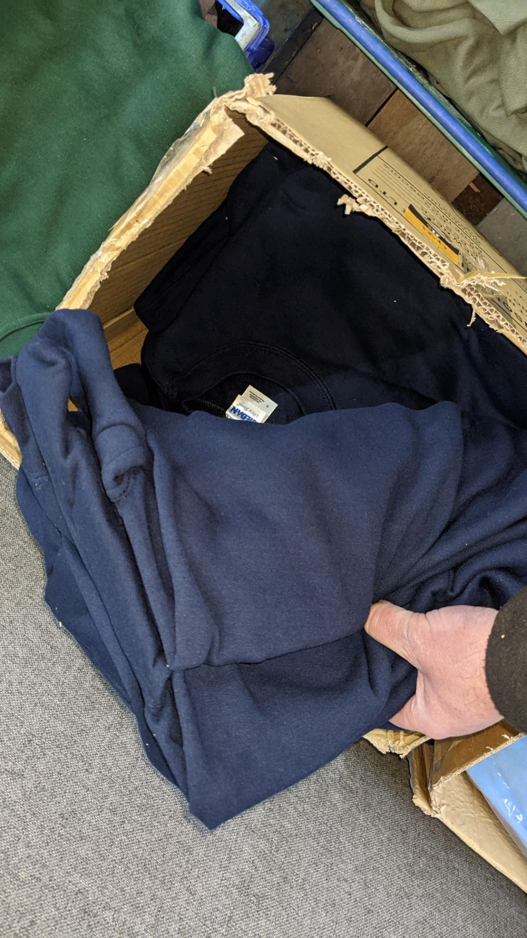 Quantity of blue sweatshirts - Image 4 of 4