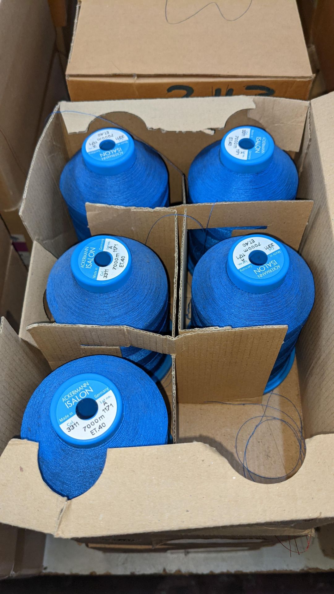 12 boxes of Ackermann Isacord (40) polyester thread - Image 4 of 7