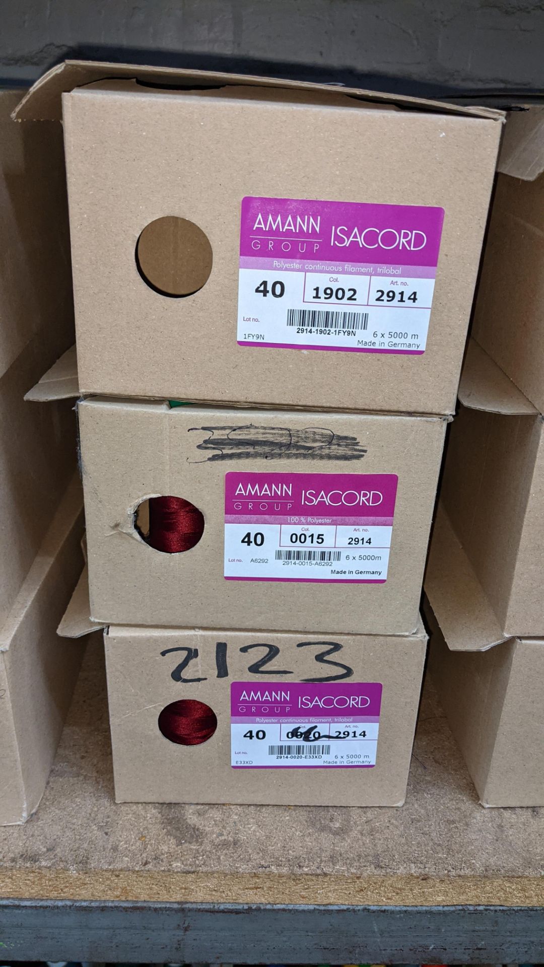 6 boxes of Ackermann & Amann Group Isacord polyester No. 40 embroidery thread - Image 3 of 6