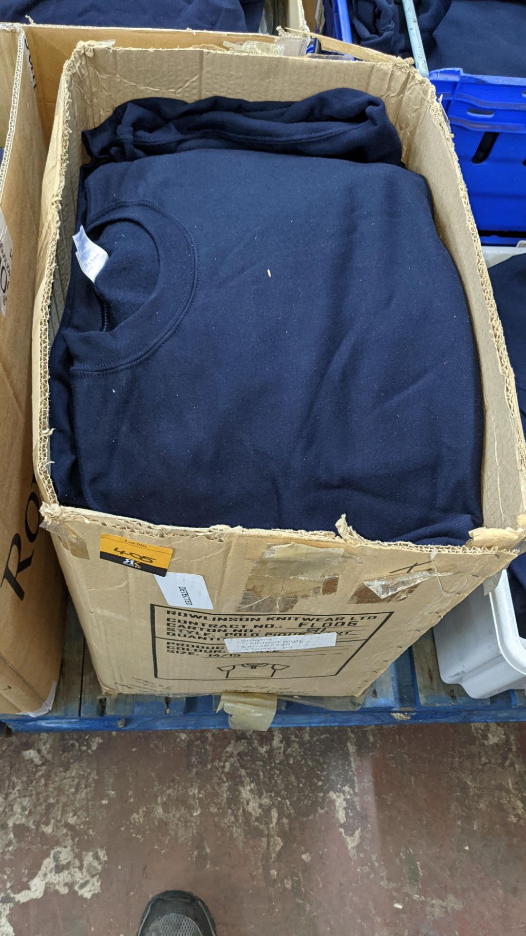 Quantity of blue sweatshirts - Image 2 of 4