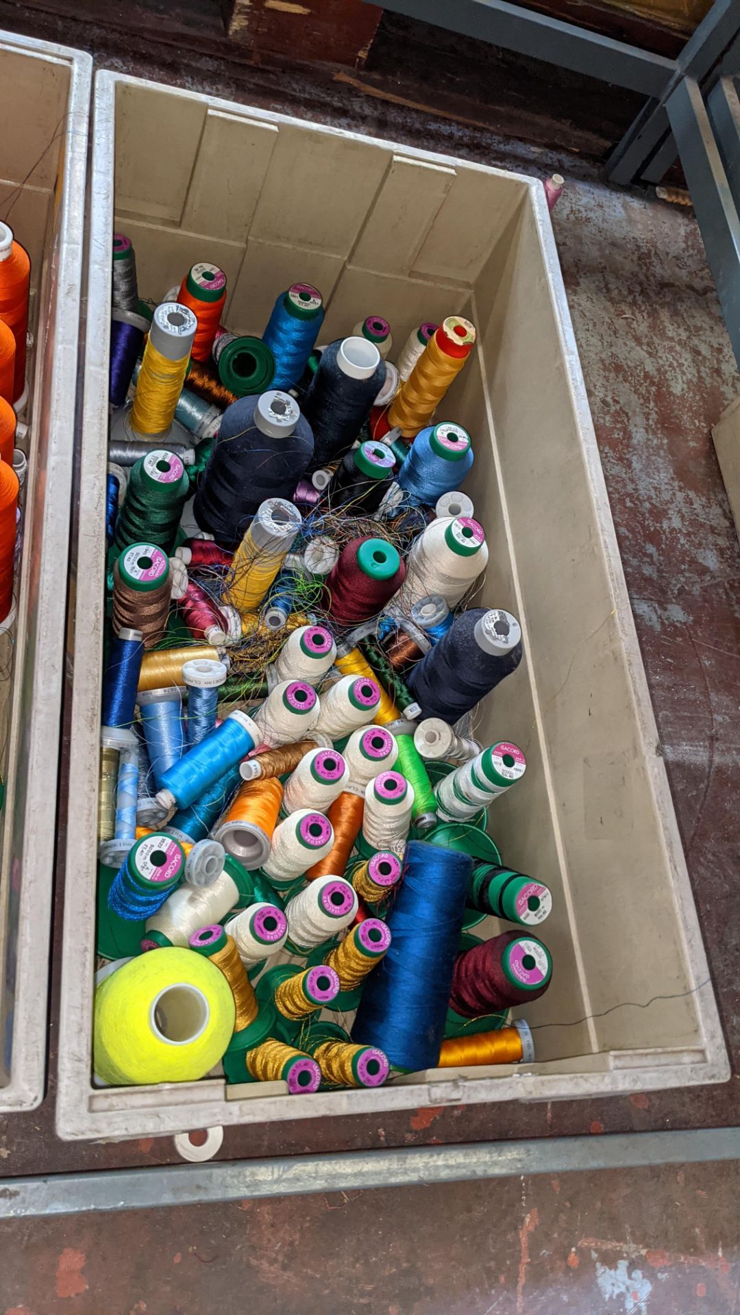 The contents of 3 large crates of assorted embroidery thread - Image 5 of 5