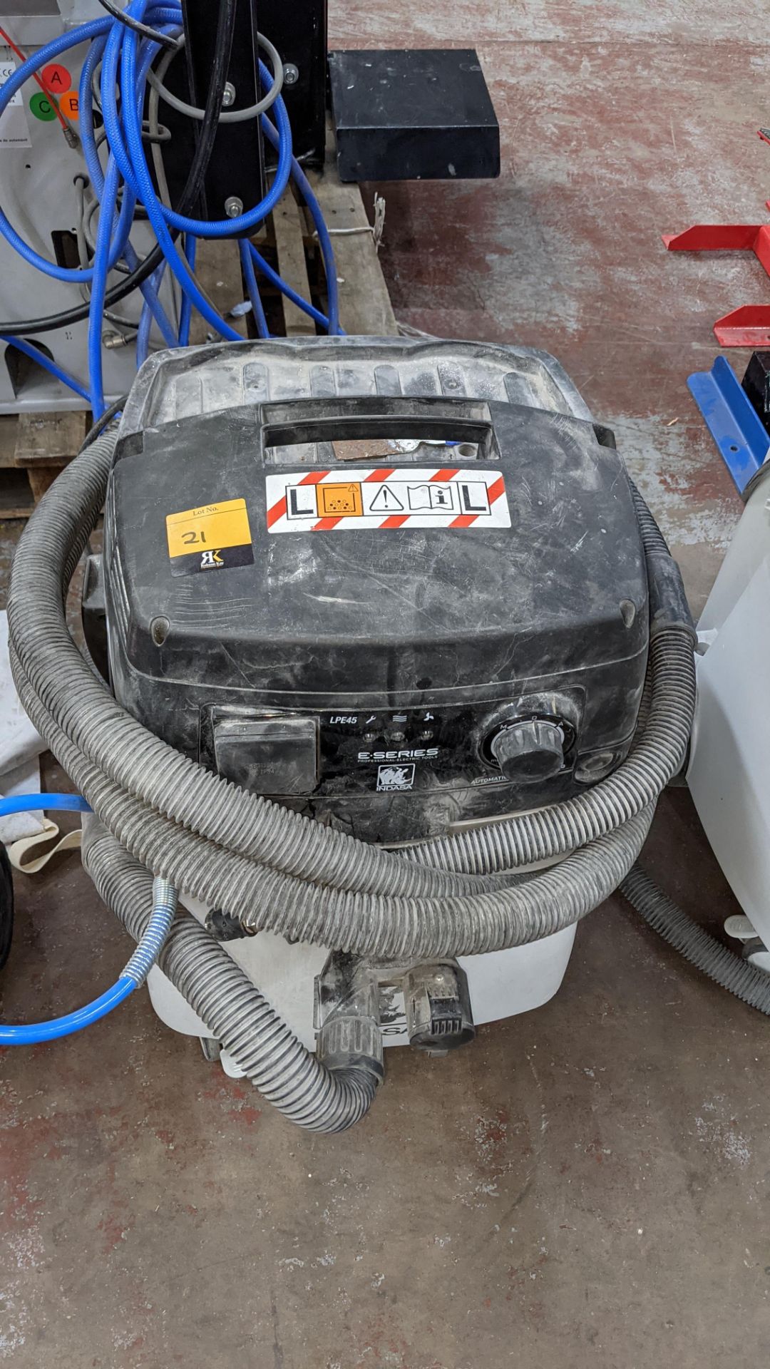 Indasa E-Series model LPE45 industrial vacuum cleaner/extraction unit - Image 5 of 8