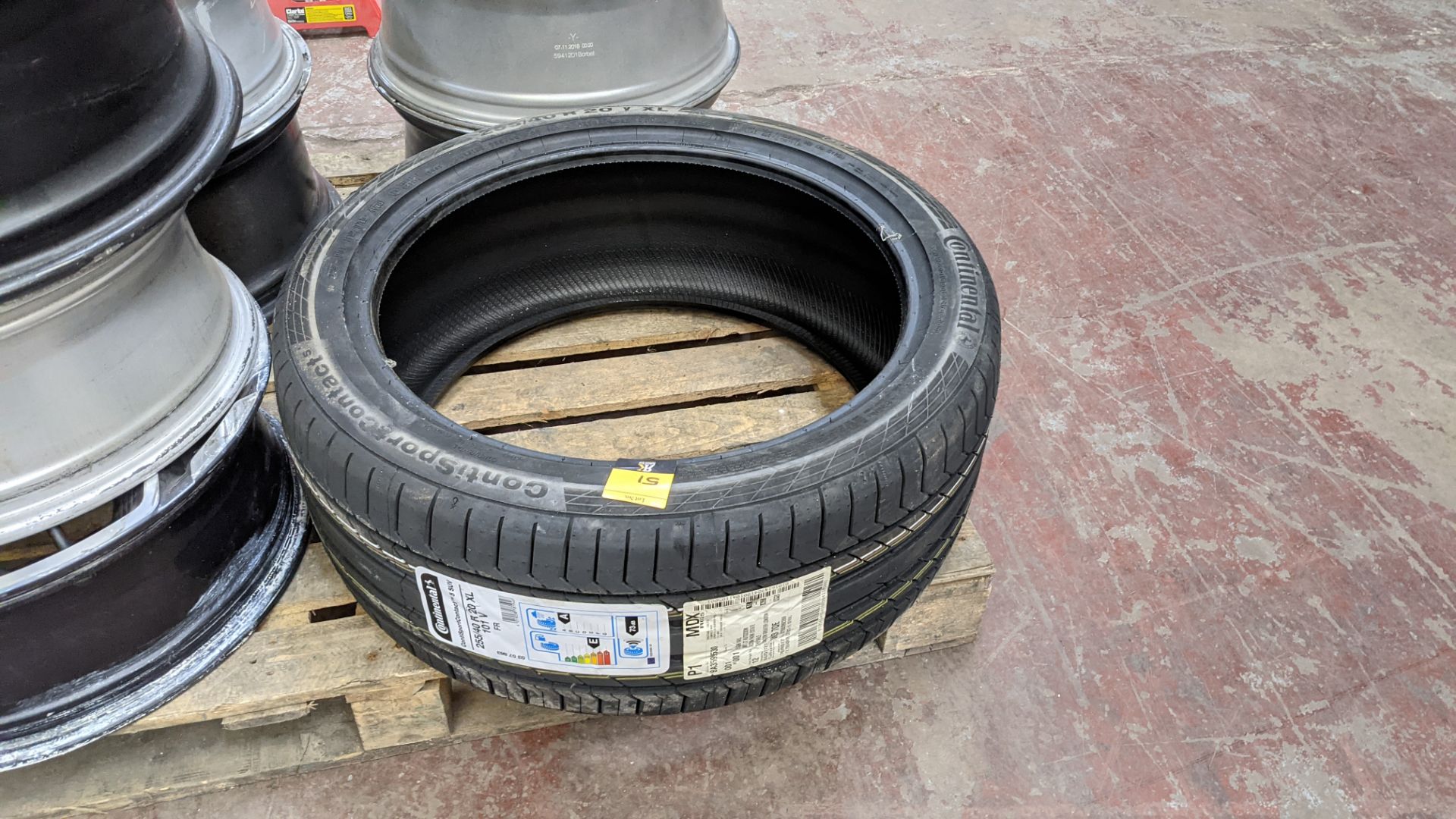 Continental Sport Contact 5 SUV tyre, appears to be new & unused, size 255/40 R 20XL 101V - Image 7 of 9