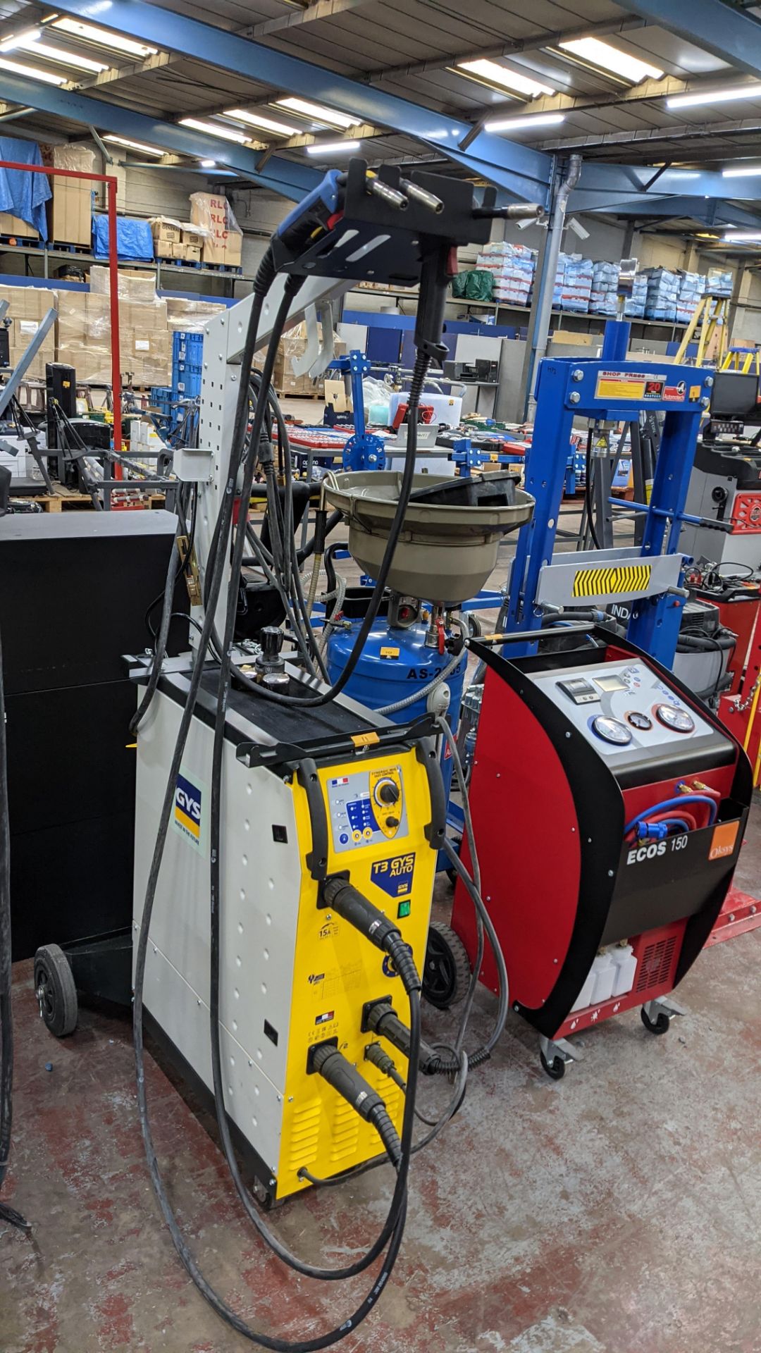 GYSPOT T3 GYS AUTO trolley based welding system with wide variety of ancillaries all as pictured - Image 7 of 19
