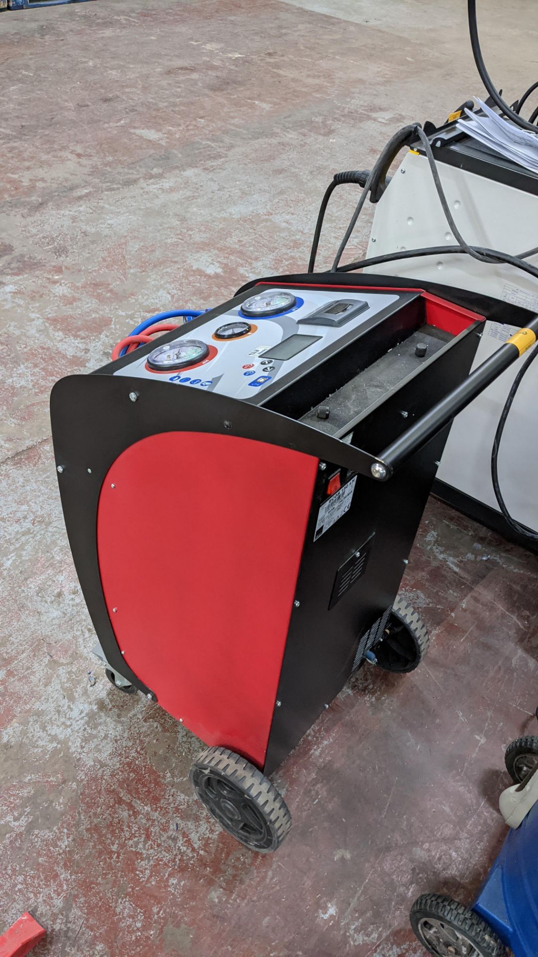 2018 Oksys ECOS 150LH air conditioning recharge system. Please note that the plaque on this machine - Image 9 of 11