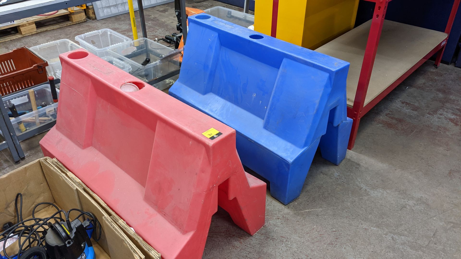 Pair of plastic barriers measuring approximately 980mm x 500mm x 660mm - Image 5 of 5