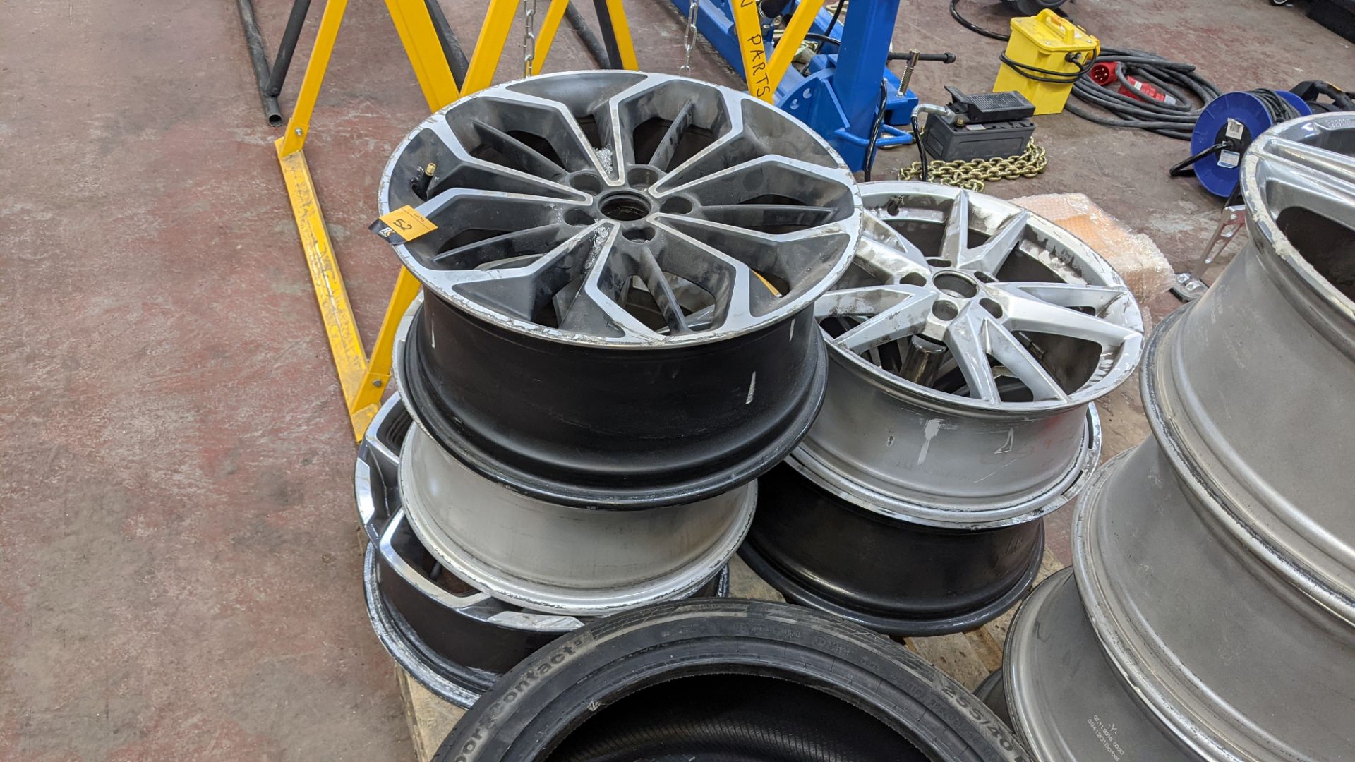 5 off assorted alloy wheels