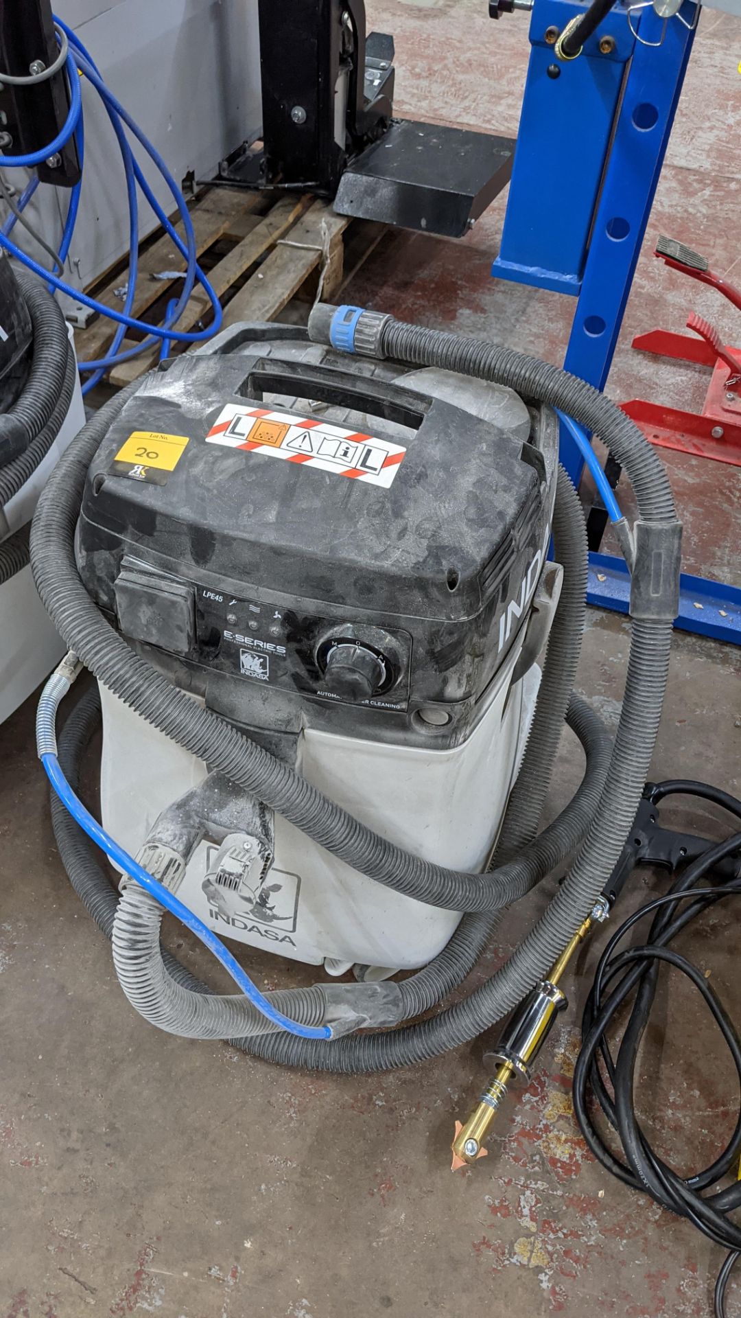 Indasa E-Series model LPE45 industrial vacuum cleaner/extraction unit