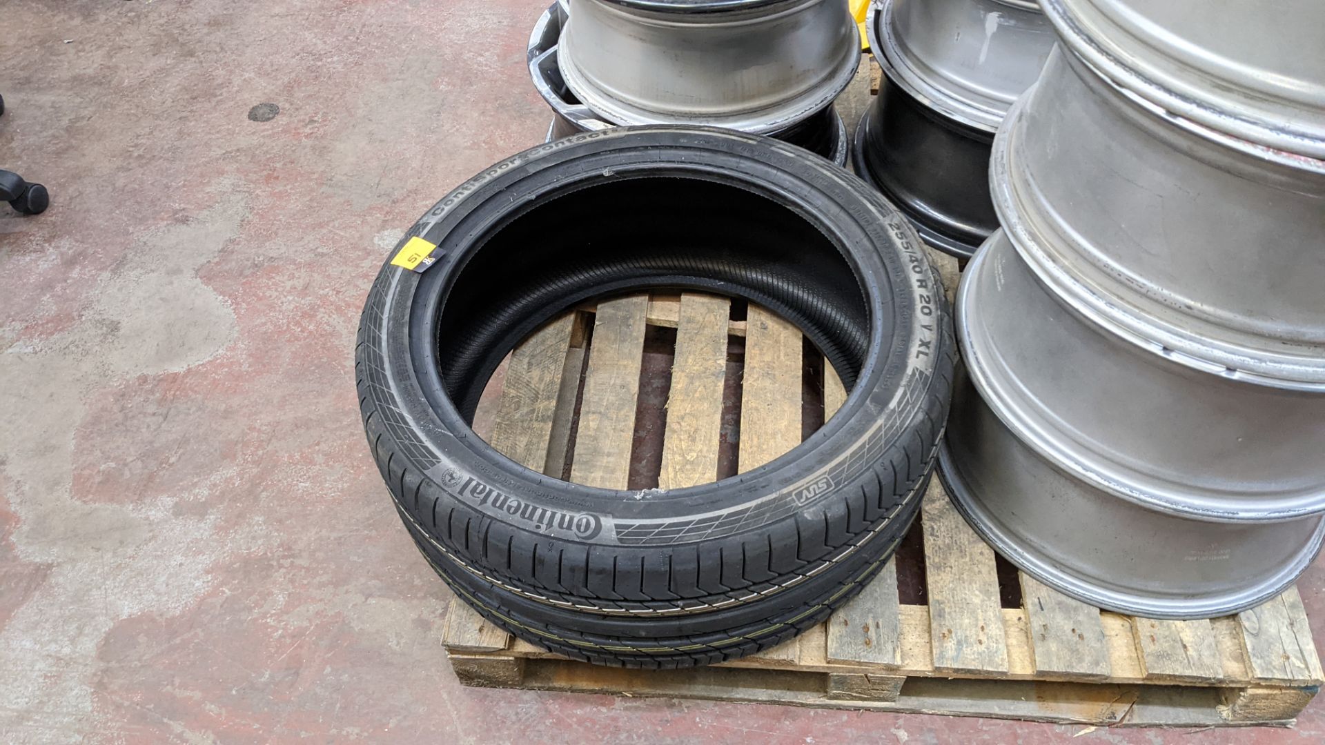 Continental Sport Contact 5 SUV tyre, appears to be new & unused, size 255/40 R 20XL 101V - Image 2 of 9