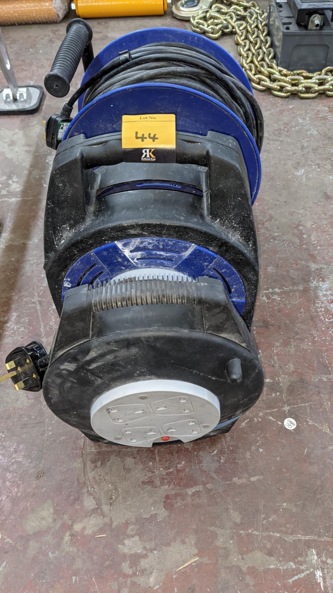 3 off assorted multi-socket electrical extension reels - Image 3 of 6