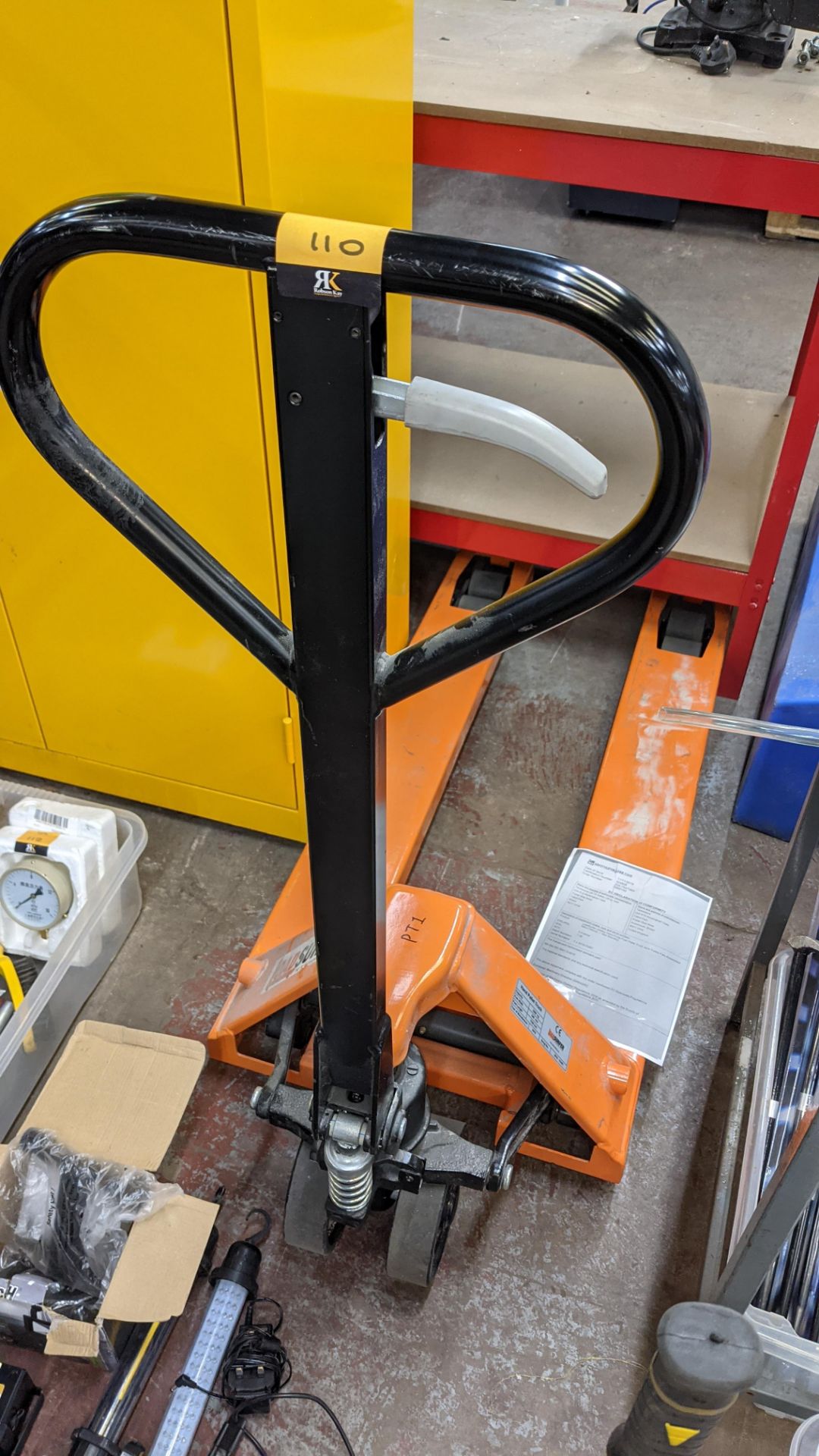 Load surfer 2500kg Euro pallet truck including EC declaration of conformity