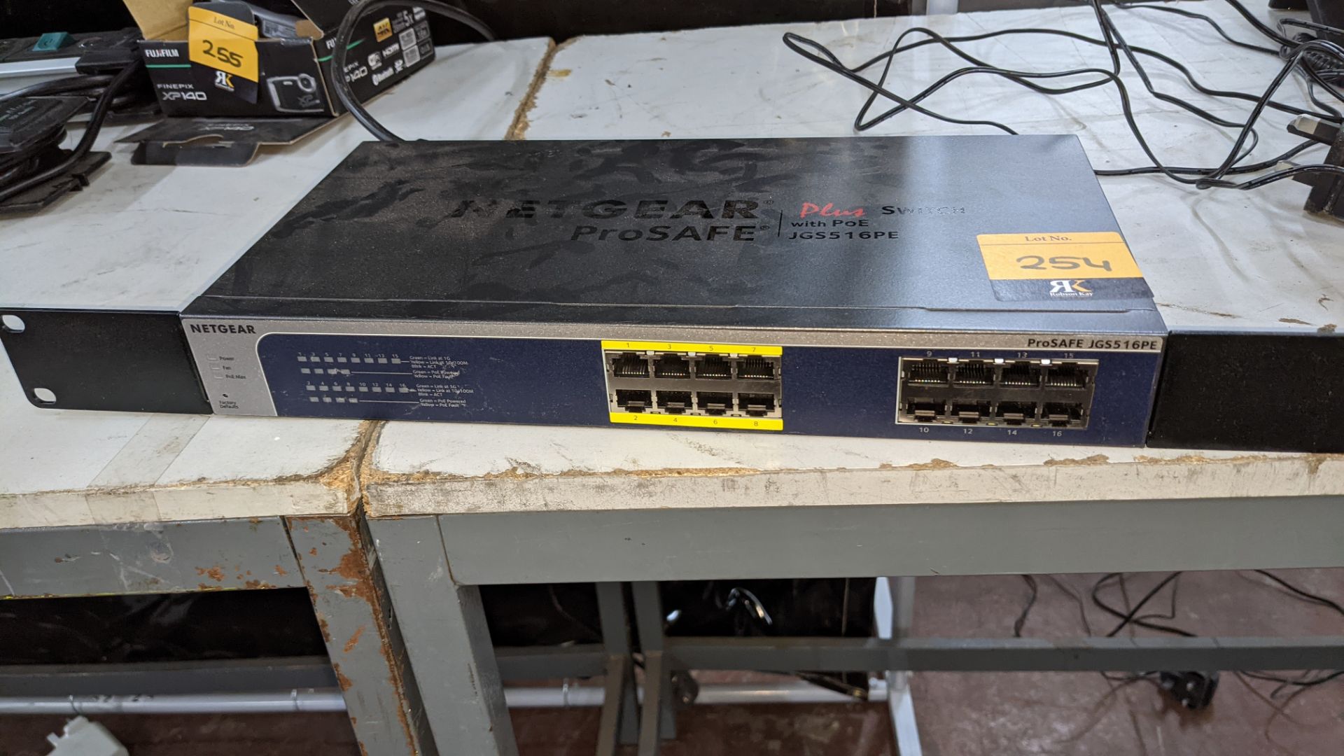 Netgear Prosafe Plus switch with PoE model JGS516PE. Includes optional rack mounting ears - Image 3 of 4