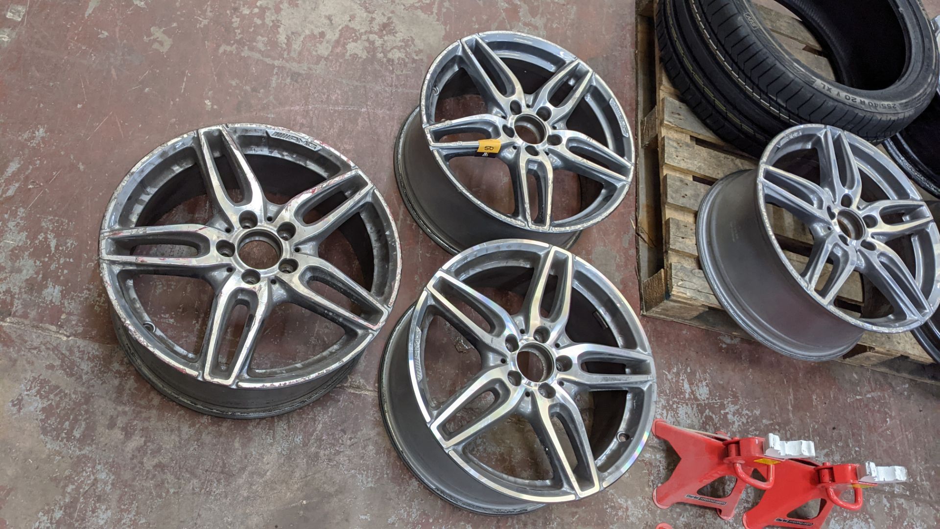 Set of 4 AMG 19" alloy wheels in 2 tone grey painted & silver polished finish - Image 5 of 16