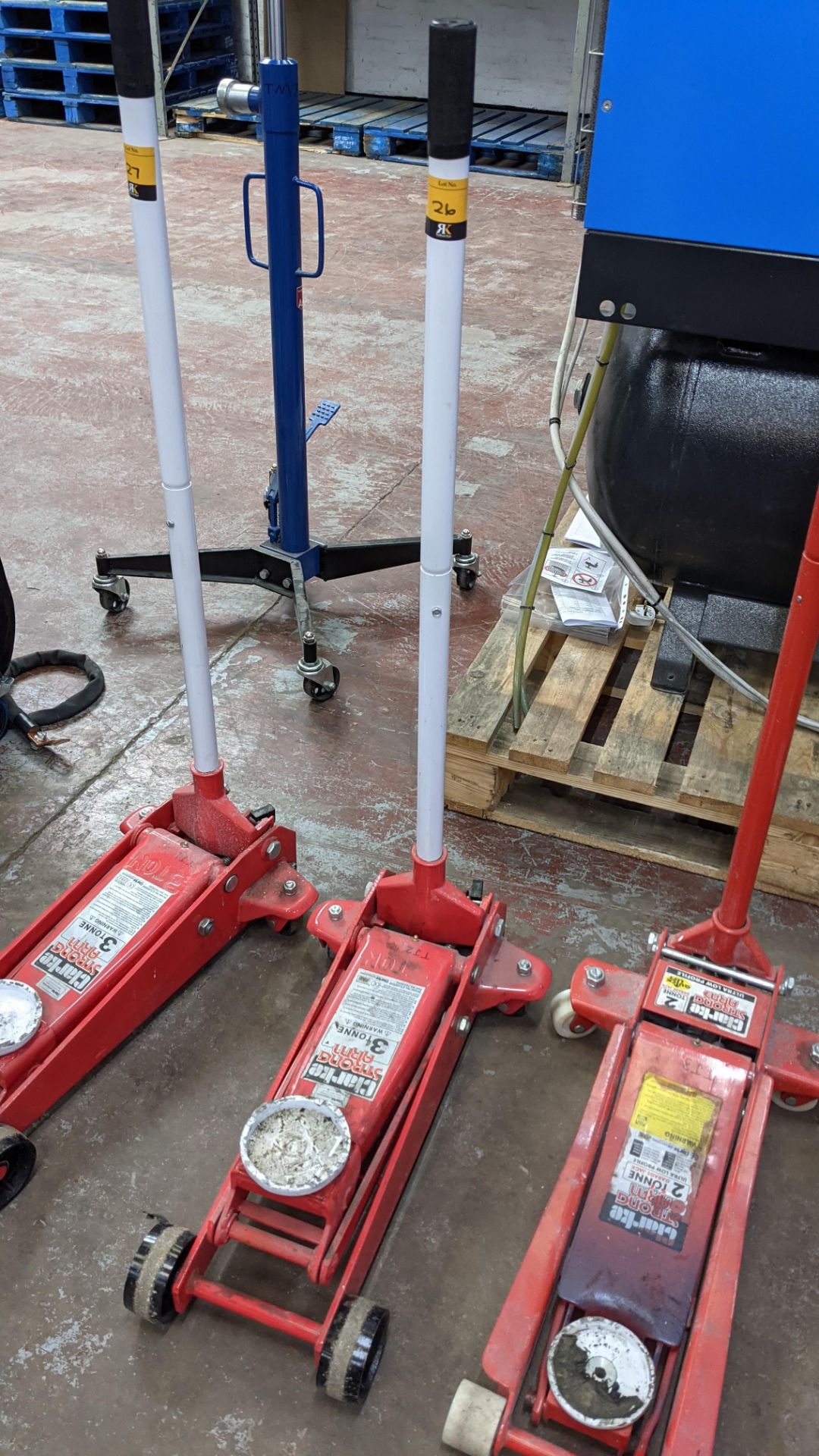 Clarke STRONG-ARM 3 ton trolley jack model CTJ3000G - Image 2 of 7