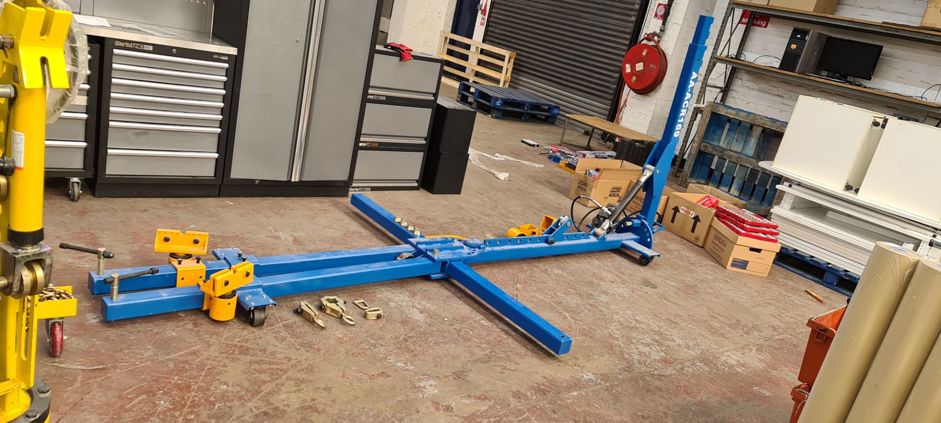 2019 AA4C auto repair bench model AA-ACR169. Please note this lot comprises the large blue metal fr - Image 23 of 32