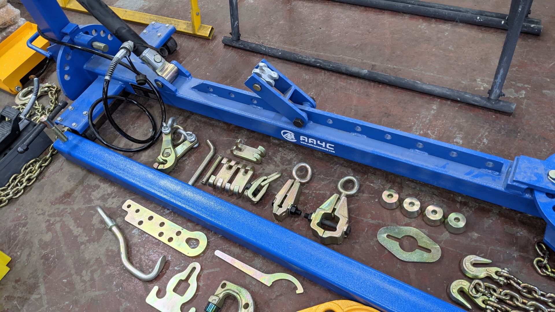 2019 AA4C auto repair bench model AA-ACR169. Please note this lot comprises the large blue metal fr - Image 19 of 32