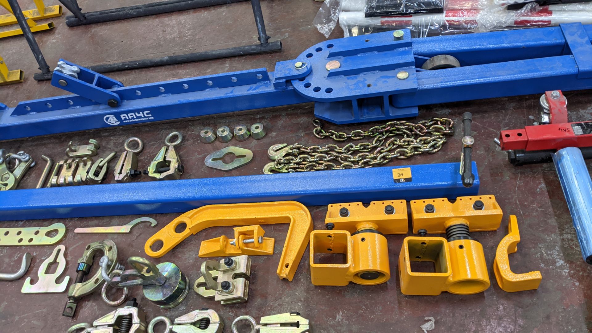 2019 AA4C auto repair bench model AA-ACR169. Please note this lot comprises the large blue metal fr - Image 7 of 32