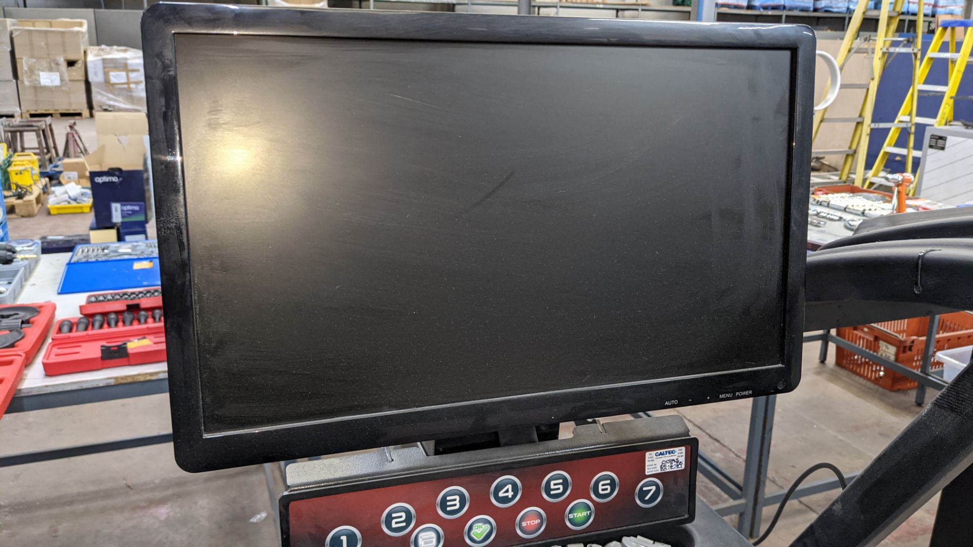 2019 Atlas Platinum type PWB90 3D wheel balancing system with TFT screen including wide variety of a - Image 12 of 21