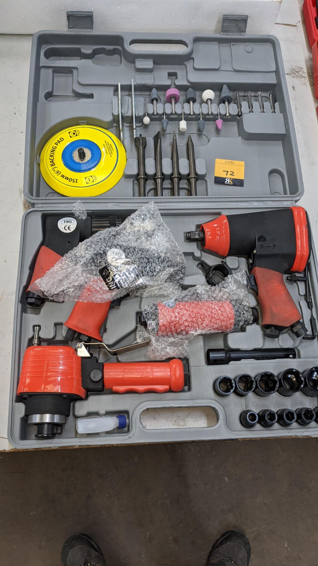 Clarke air tool set in case comprising 1/2" square drive impact wrench, air hammer, 3/8" air drill, - Image 2 of 10