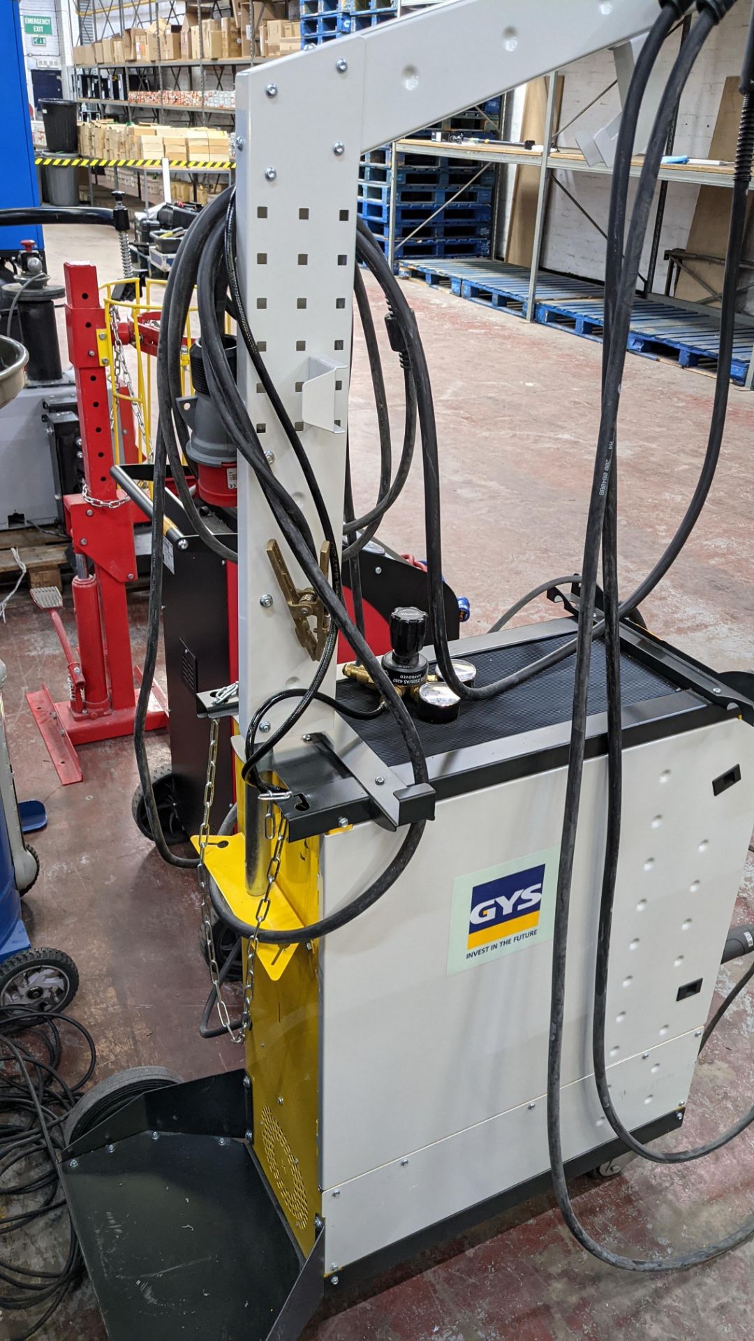 GYSPOT T3 GYS AUTO trolley based welding system with wide variety of ancillaries all as pictured - Image 17 of 19