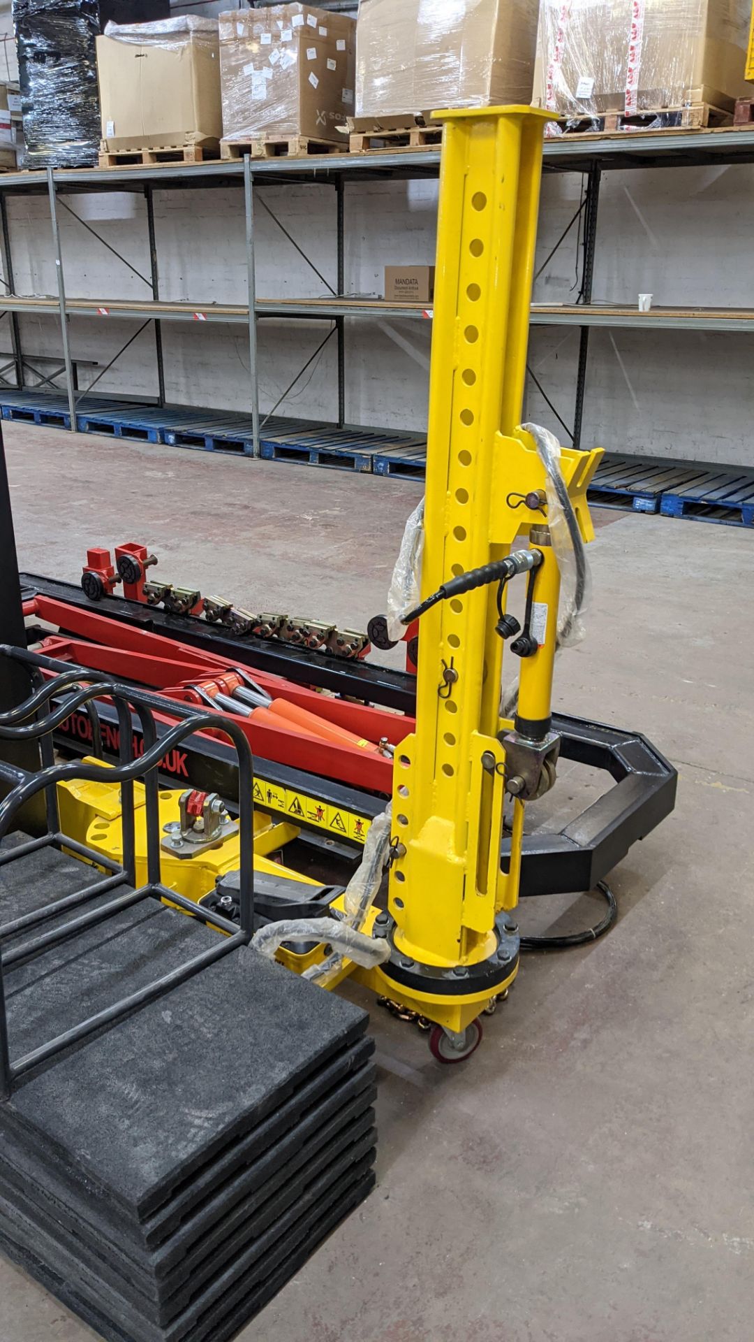 2020 Autobench model AB10T quick pull bench including large rising platform, Enerpac pulling trolley - Image 6 of 27