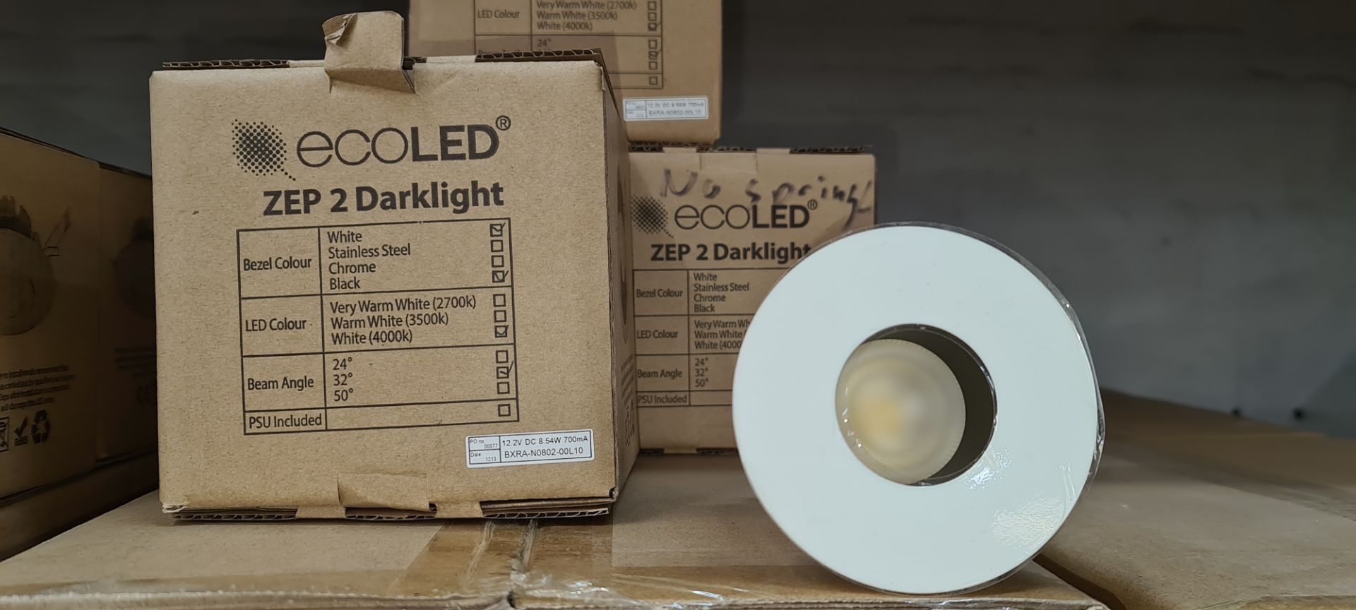 32 off EcoLED ZEP2 Darklight downlights in white with black inner trim. 4000K. Product code Z2D-W-40