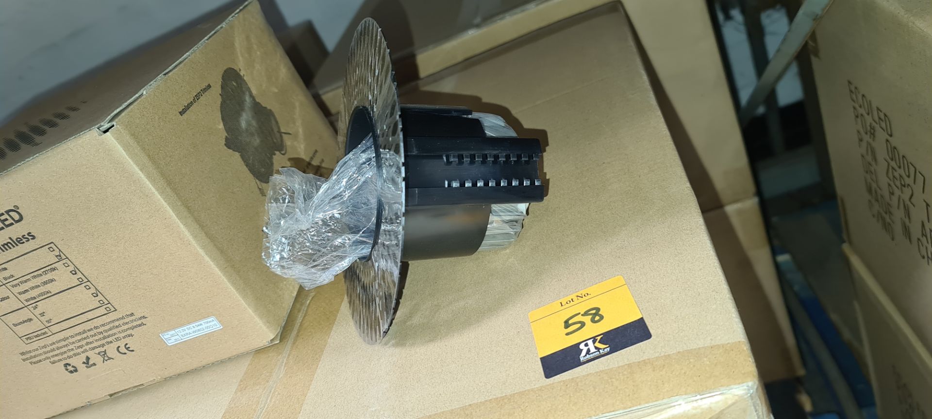 32 off downlights with trimless collars, in black, 3500K, 32° beam angle, product code ZEP2TL32W/W. - Image 5 of 10