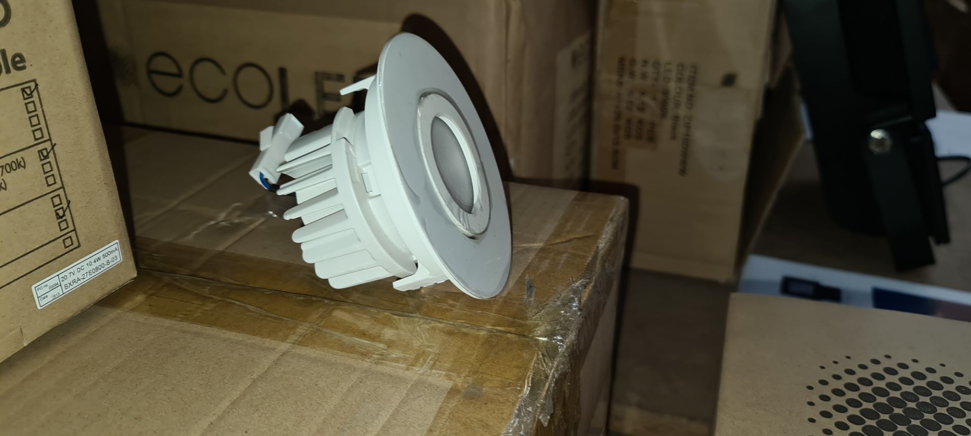 4 off EcoLED ZEP2 adjustable white downlights, model Z2-E-W-10-27-80-45-1-D4 & 9 off model Z2-E-W-10 - Image 3 of 20