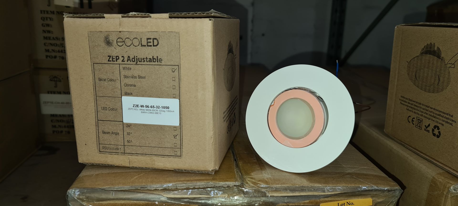 8 off EcoLED ZEP2 adjustable white spots, 5600K, model Z2E-W-56-65-32-1050 - one box. Please note,