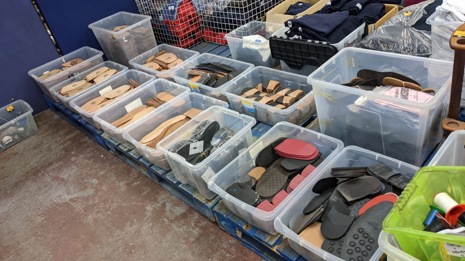 The contents of 13 crates of leather & rubber shoe soles & heels - crates excluded - Image 2 of 12