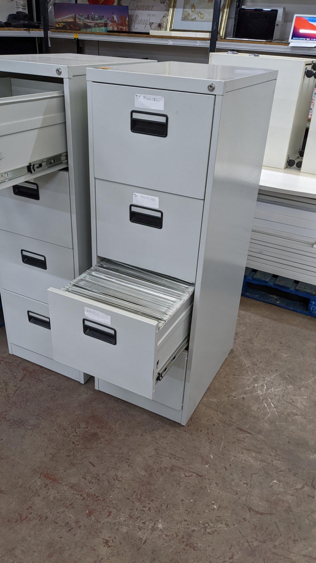 2 off pale grey 4-drawer metal filing cabinets - Image 6 of 7