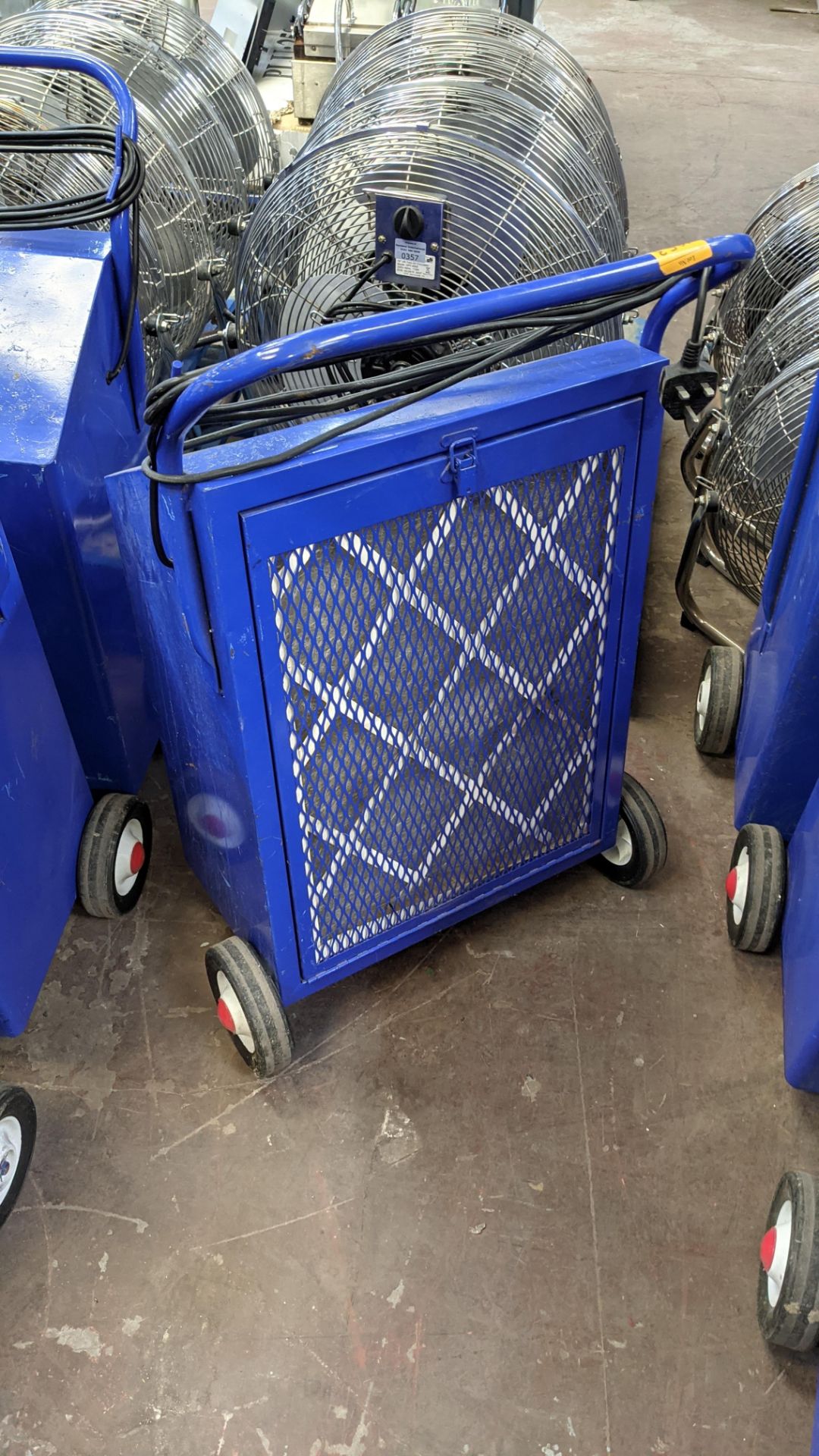 Blue mobile dryer - Image 4 of 5