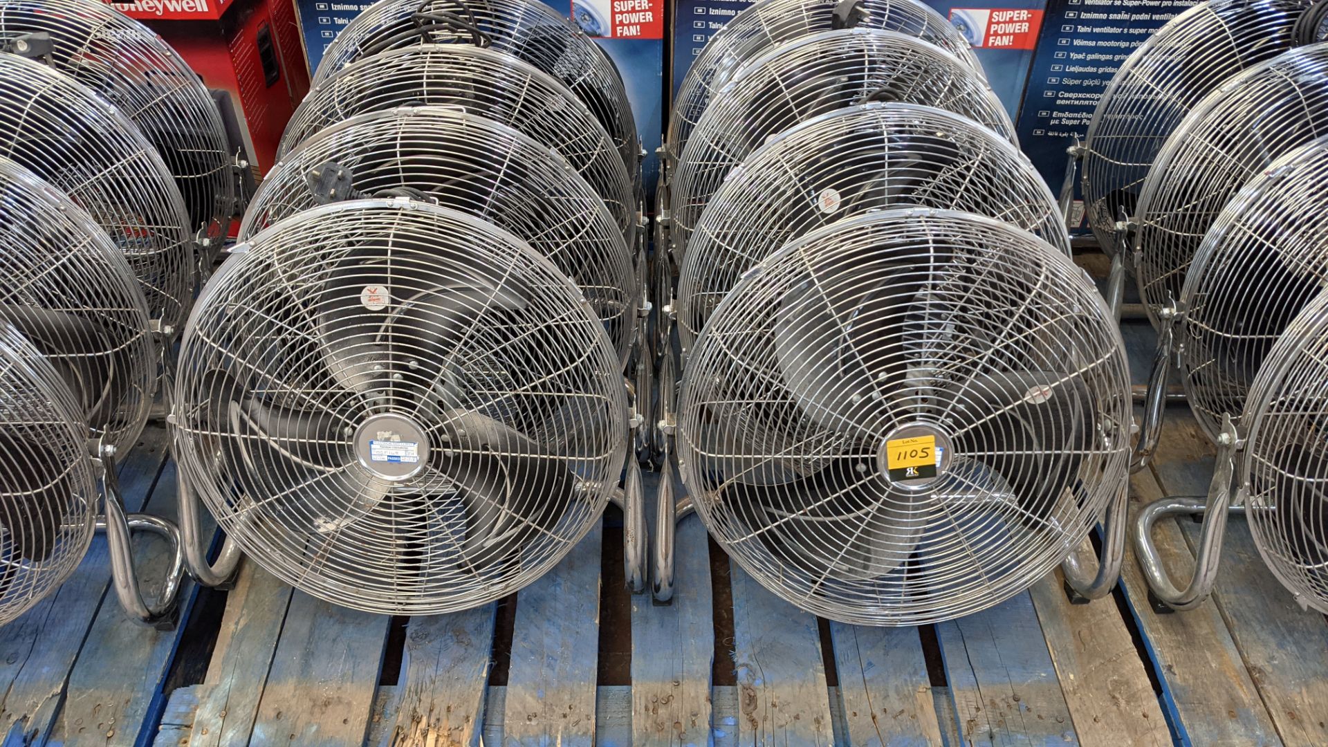 8 off Carlton high output floor fans, typically 18" or 20". As with all lots, the photos show the ac