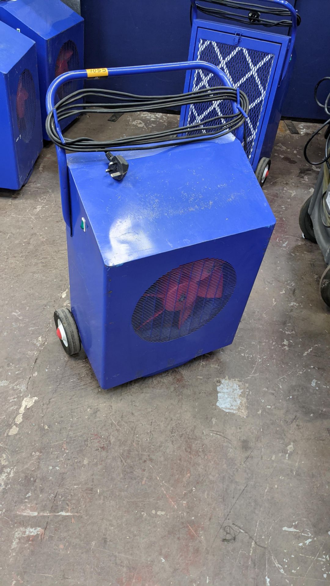 Blue mobile dryer