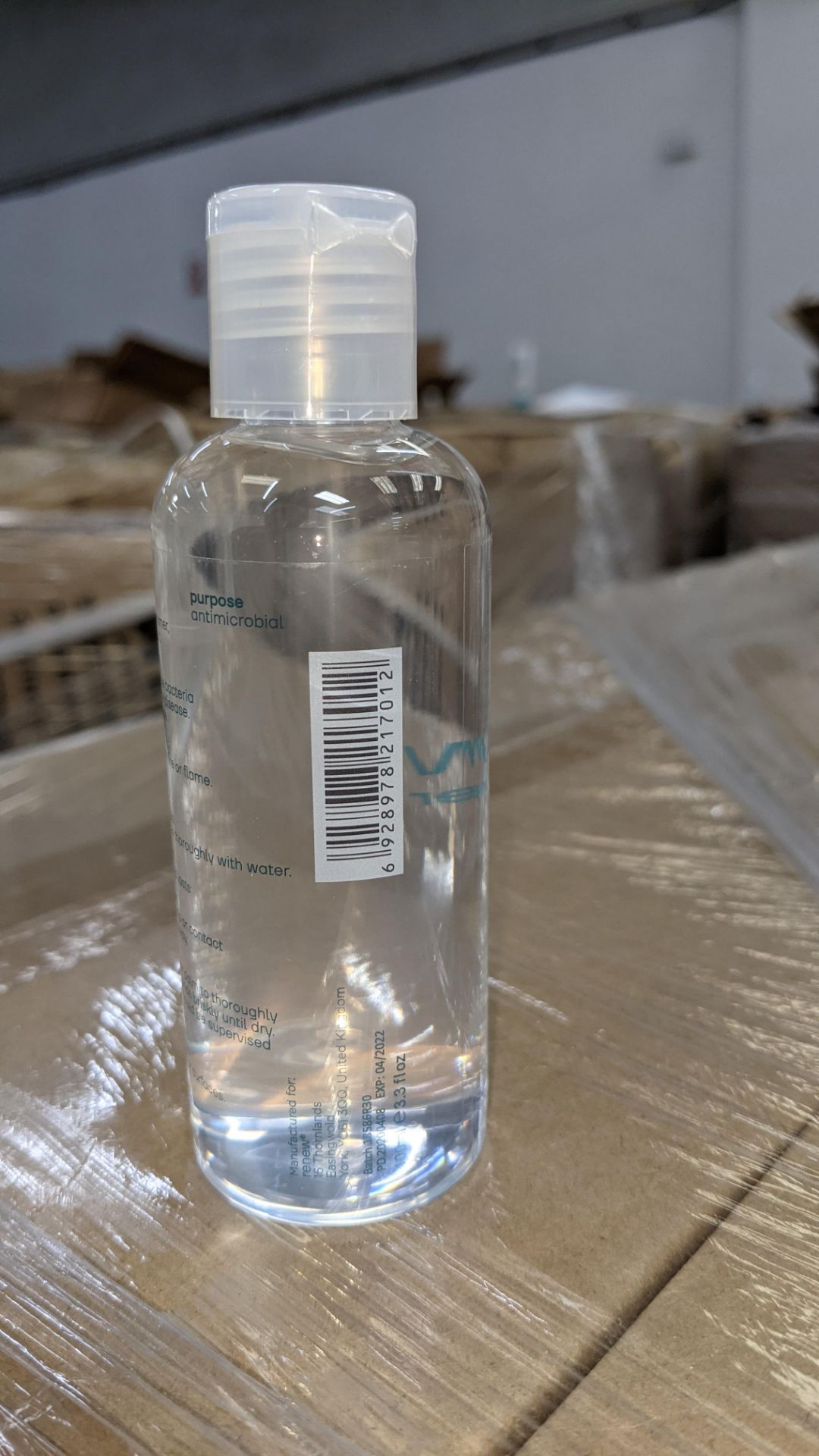 4,032 bottles of Renew anti-bacterial alcohol based hand sanitiser. Each bottle holds 100ml. 75% e - Image 9 of 9