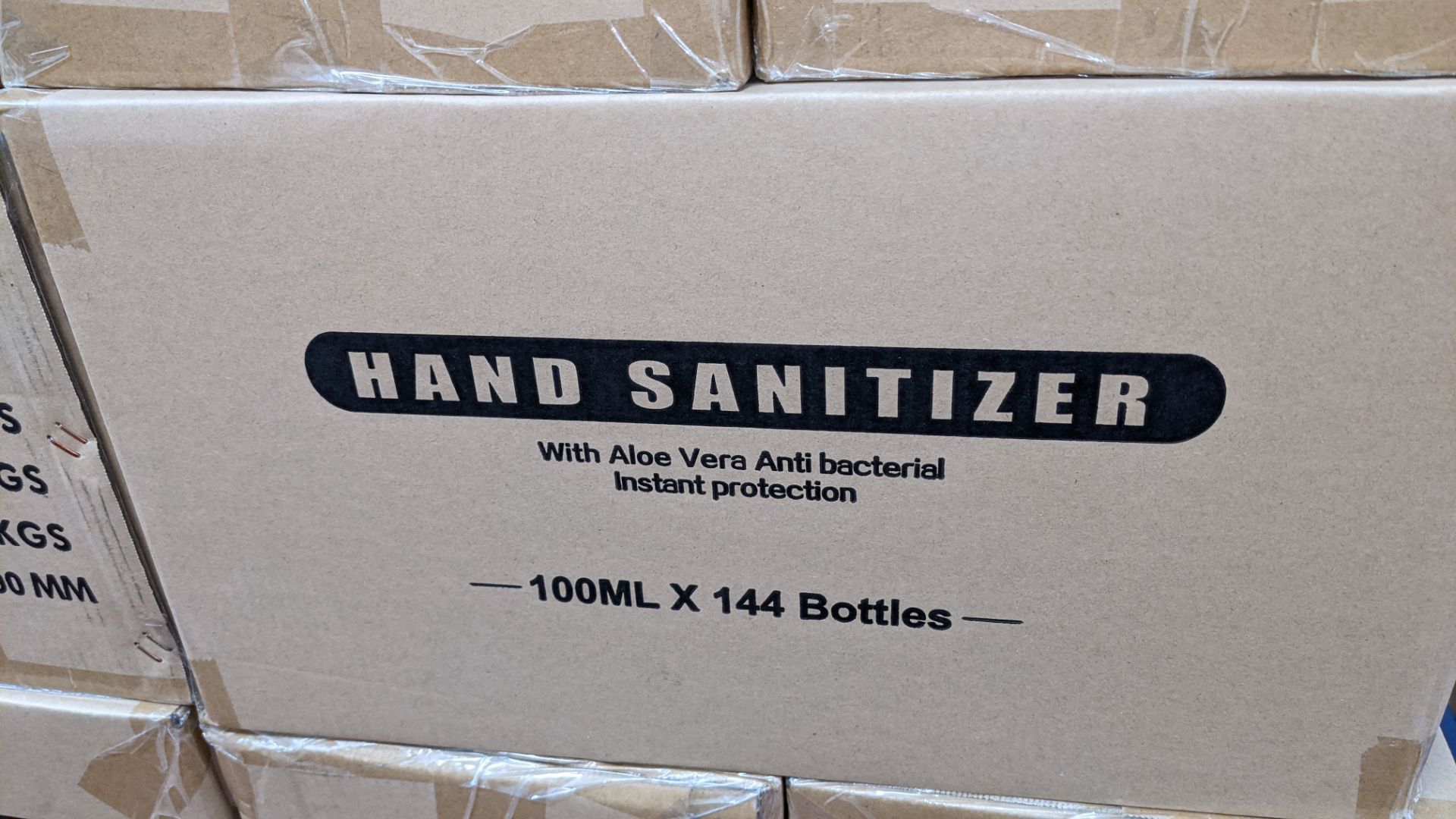 4,320 bottles of Renew anti-bacterial alcohol based hand sanitiser. Each bottle holds 100ml. 75% e - Image 4 of 9