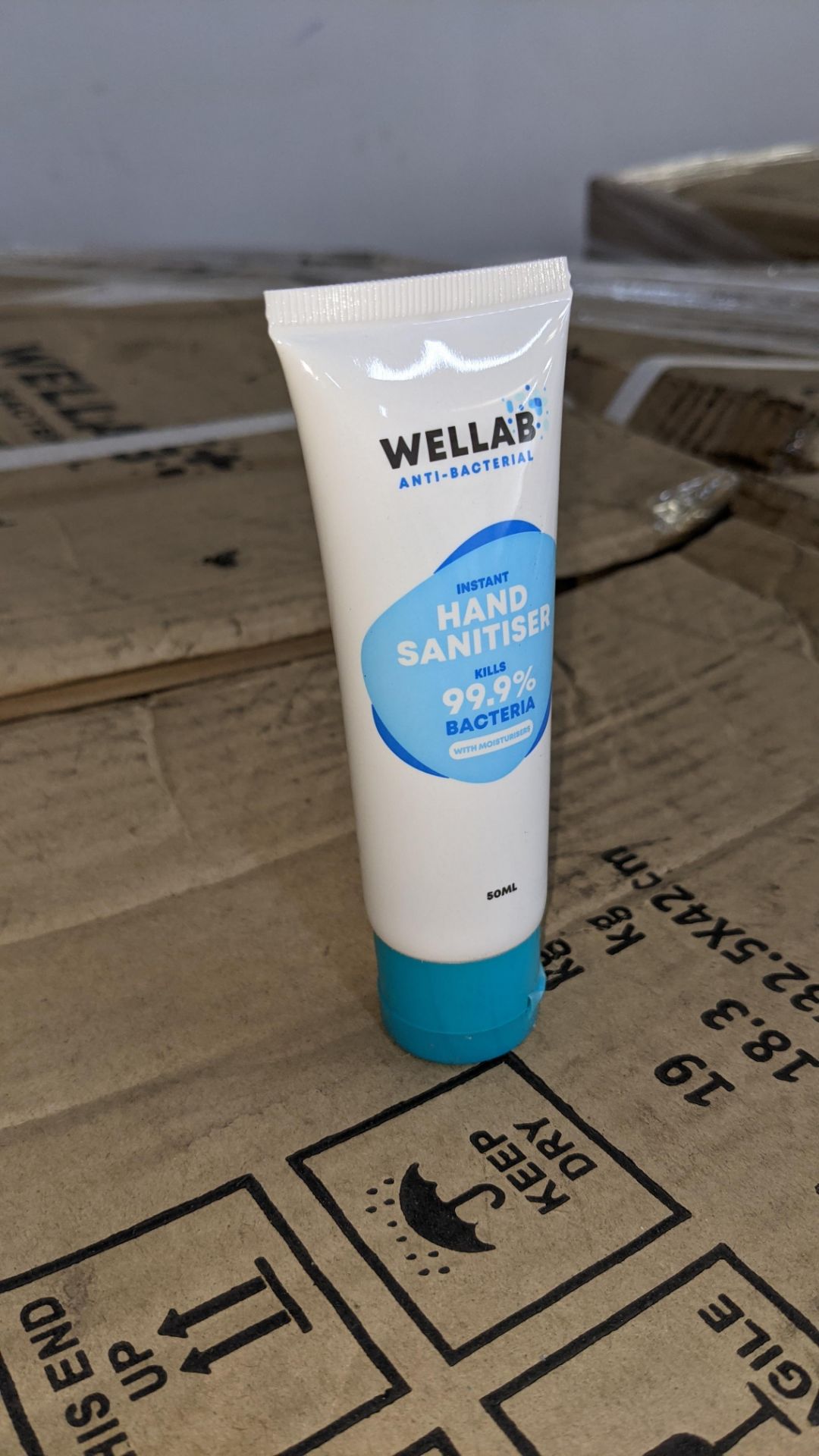 9,600 tubes of Wellab anti-bacterial alcohol based hand sanitiser. Each tube holds 50ml. 75% ethan - Image 2 of 10