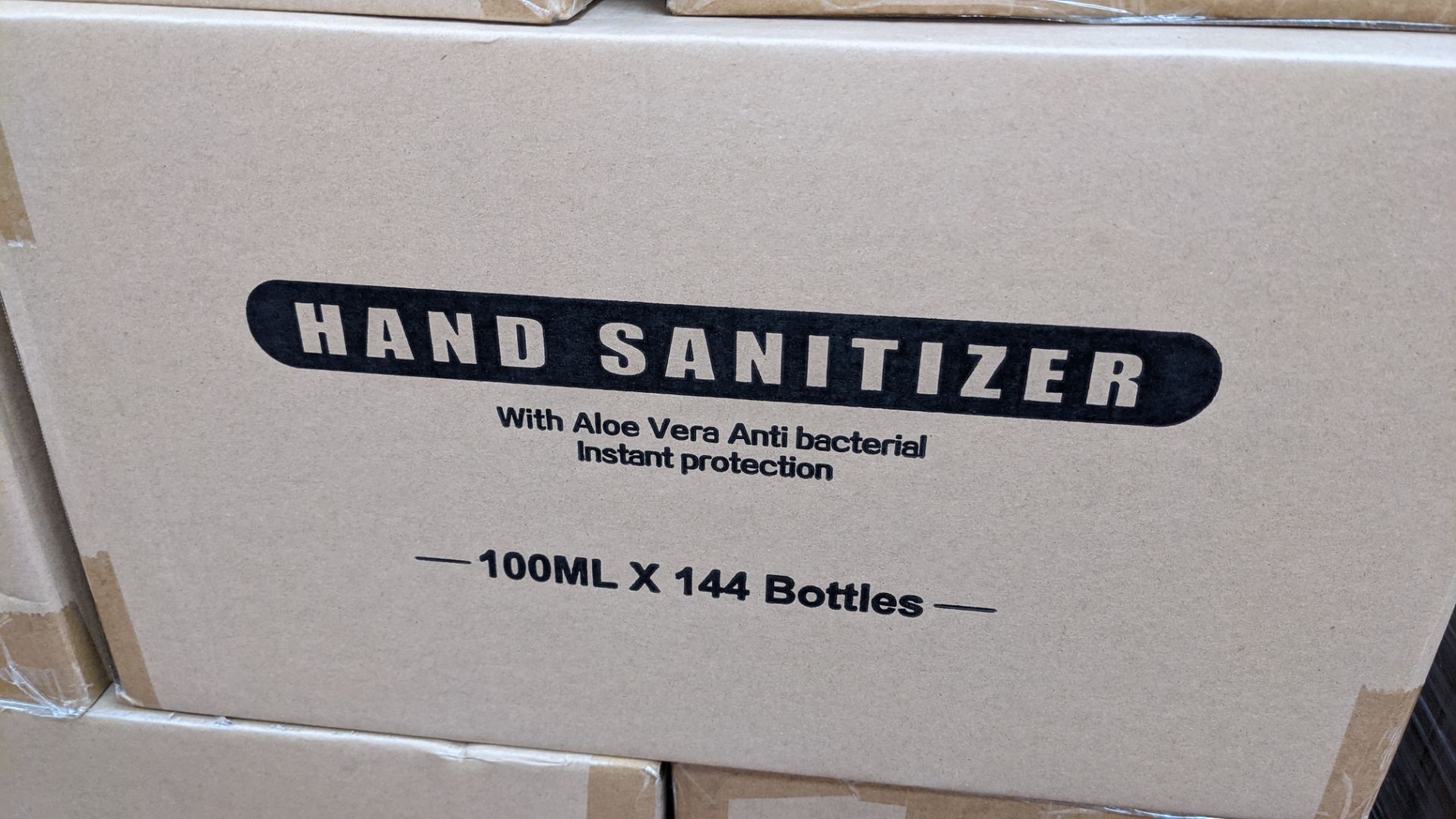 4,320 bottles of Renew anti-bacterial alcohol based hand sanitiser. Each bottle holds 100ml. 75% e - Image 4 of 11