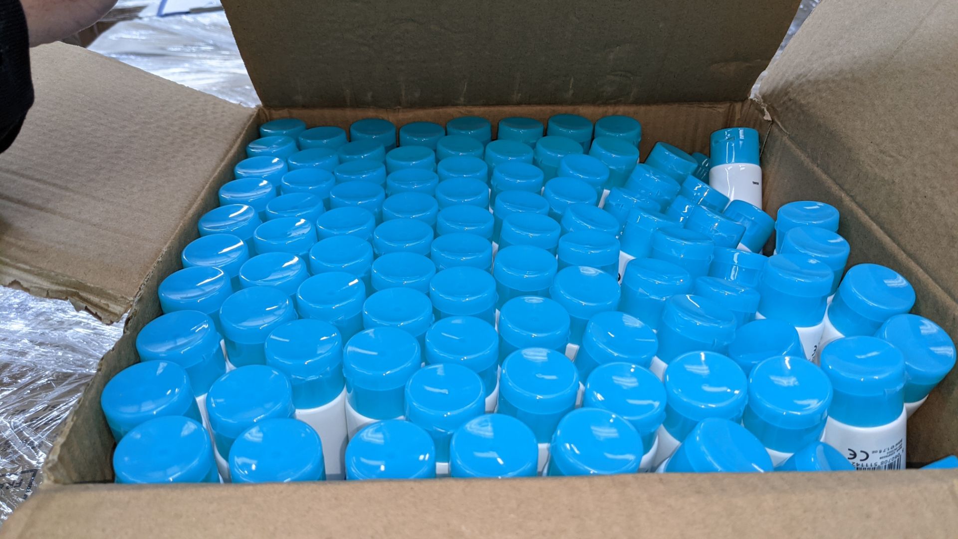 9,000 tubes of Wellab anti-bacterial alcohol based hand sanitiser. Each tube holds 50ml. 75% ethan - Image 9 of 9