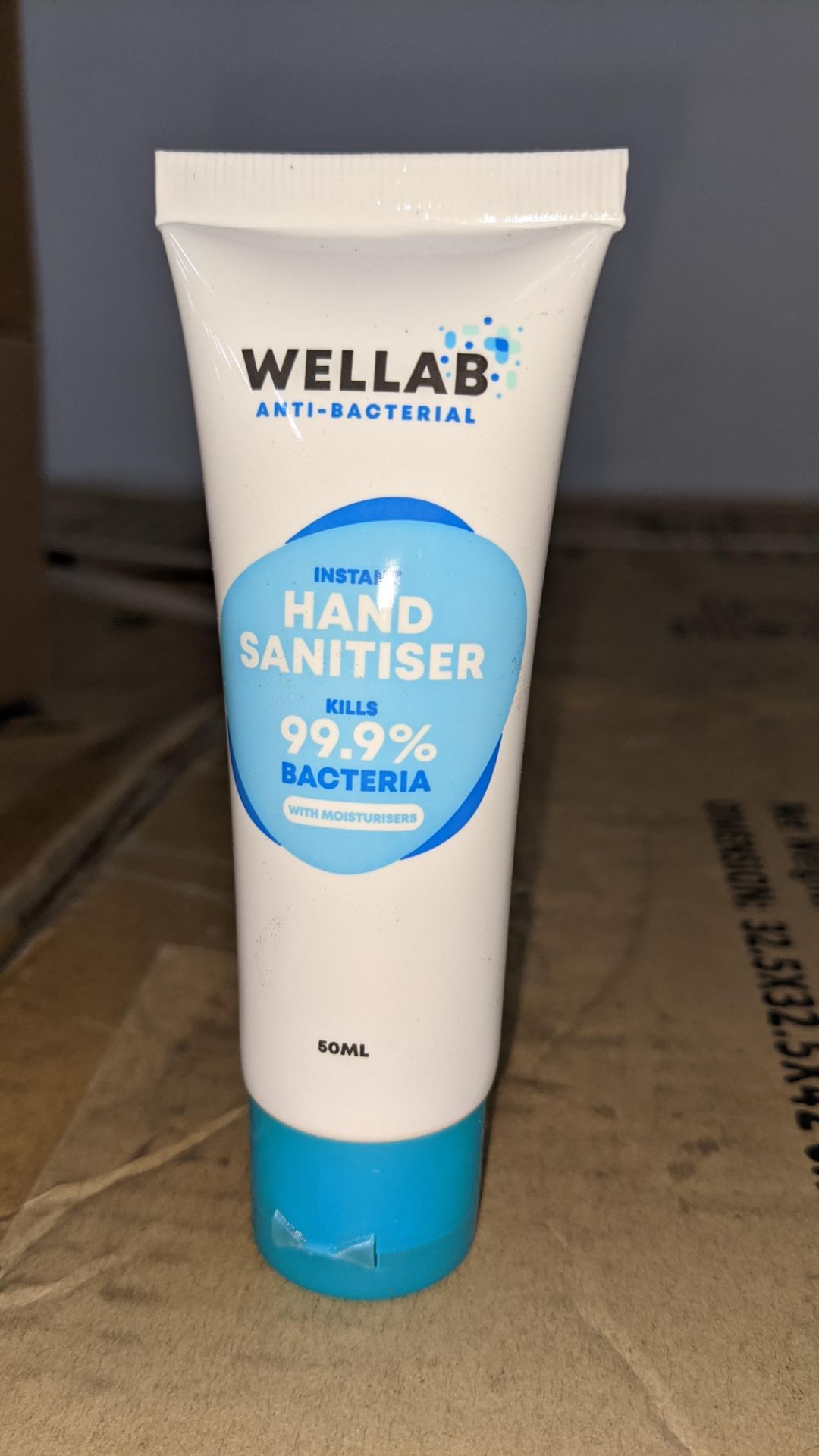 9,600 tubes of Wellab anti-bacterial alcohol based hand sanitiser. Each tube holds 50ml. 75% ethan - Image 5 of 8