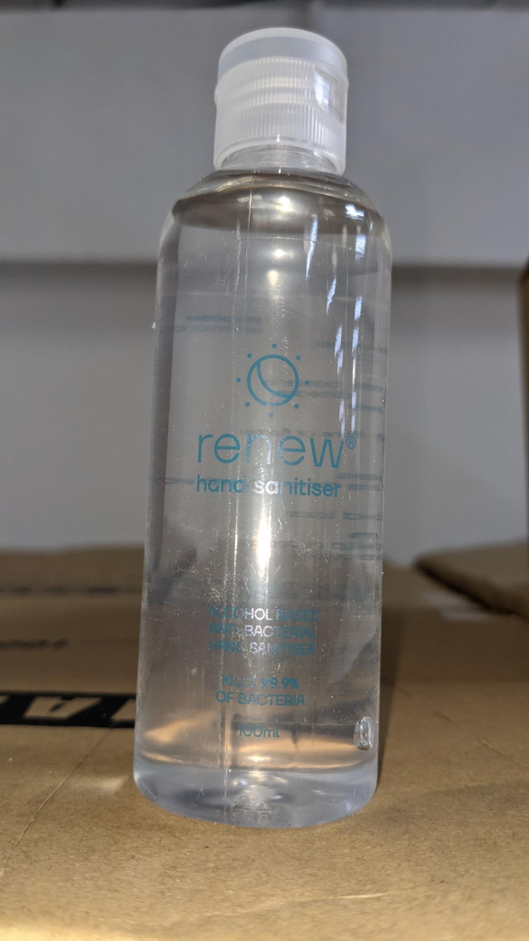 4,320 bottles of Renew anti-bacterial alcohol based hand sanitiser. Each bottle holds 100ml. 75% e - Image 6 of 15