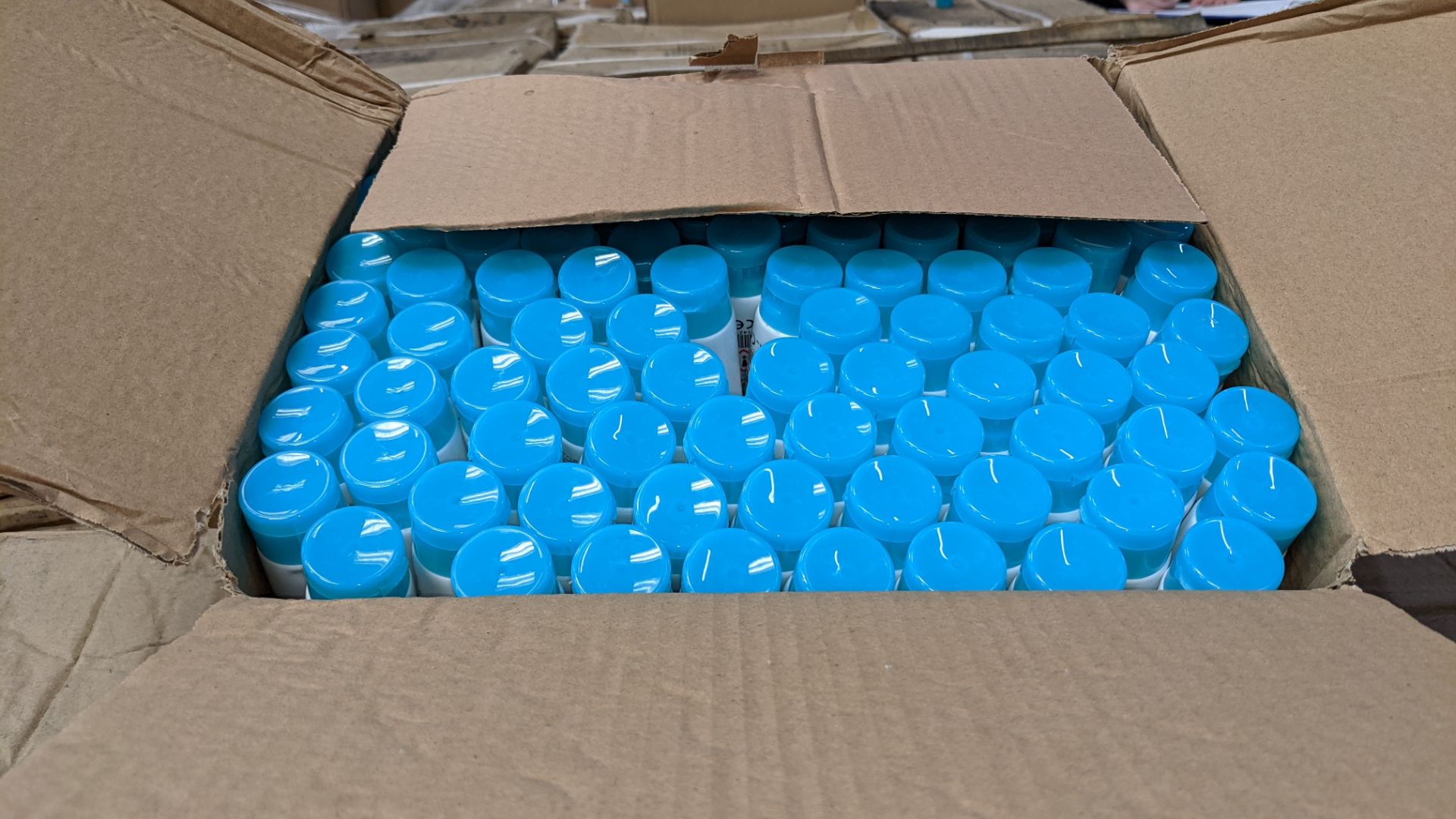 9,600 tubes of Wellab anti-bacterial alcohol based hand sanitiser. Each tube holds 50ml. 75% ethan - Image 8 of 8