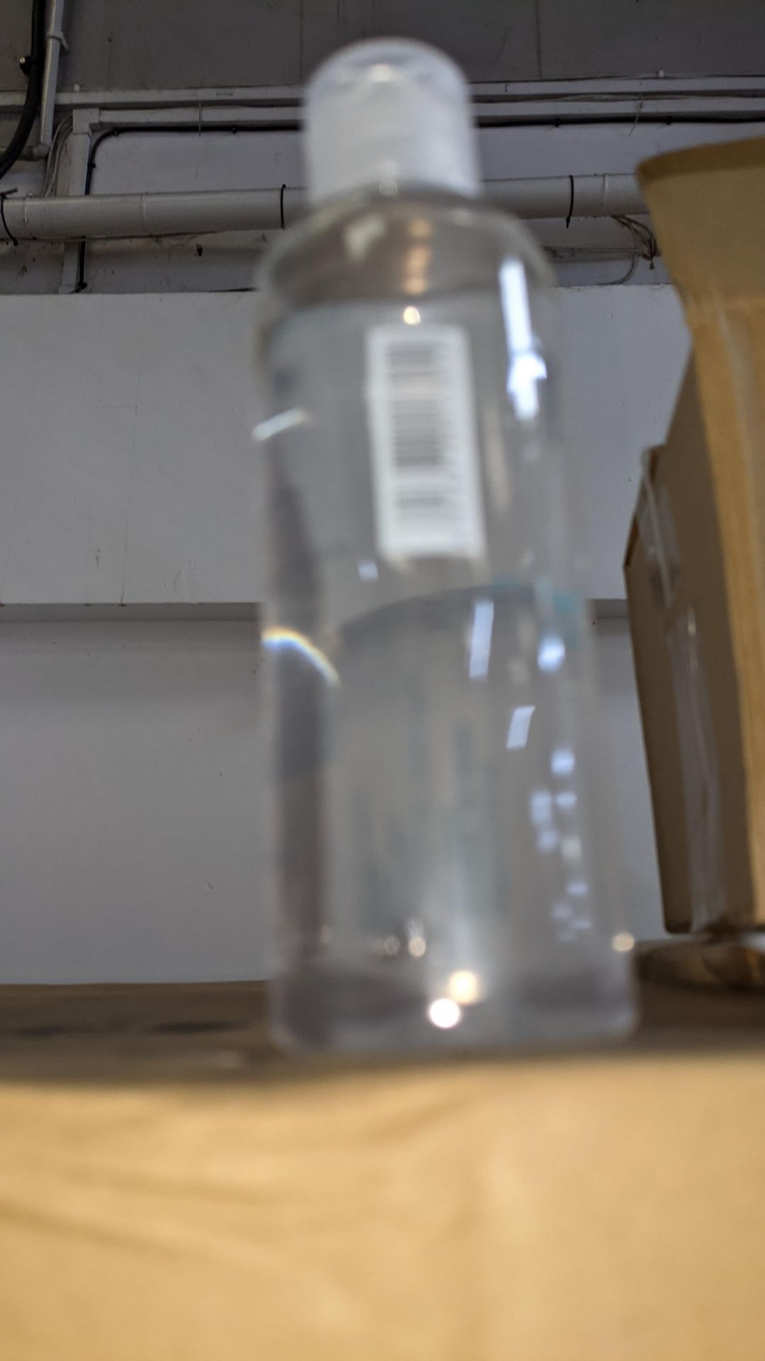 4,320 bottles of Renew anti-bacterial alcohol based hand sanitiser. Each bottle holds 100ml. 75% e - Image 10 of 15