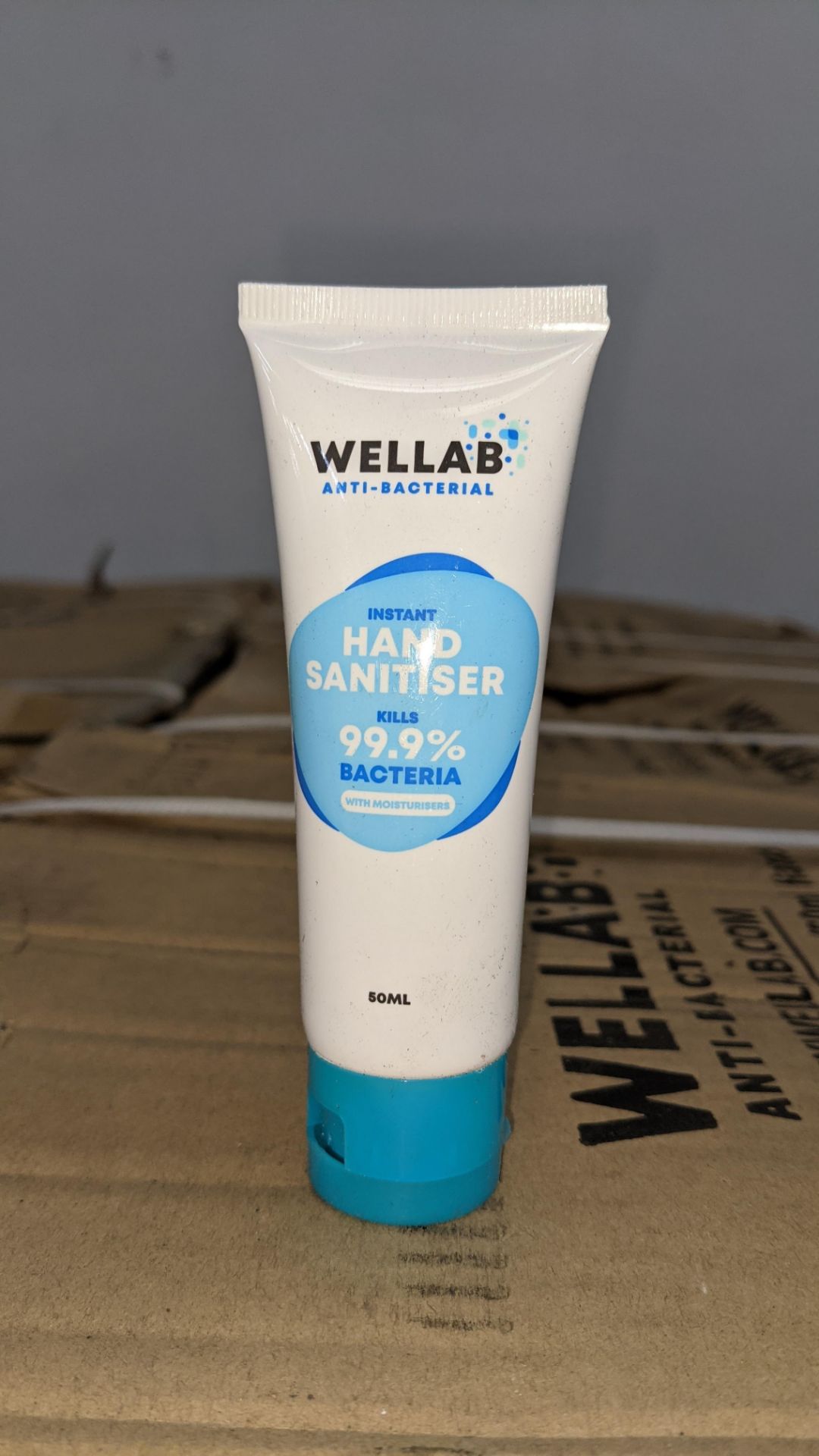 9,600 tubes of Wellab anti-bacterial alcohol based hand sanitiser. Each tube holds 50ml. 75% ethan - Image 5 of 9