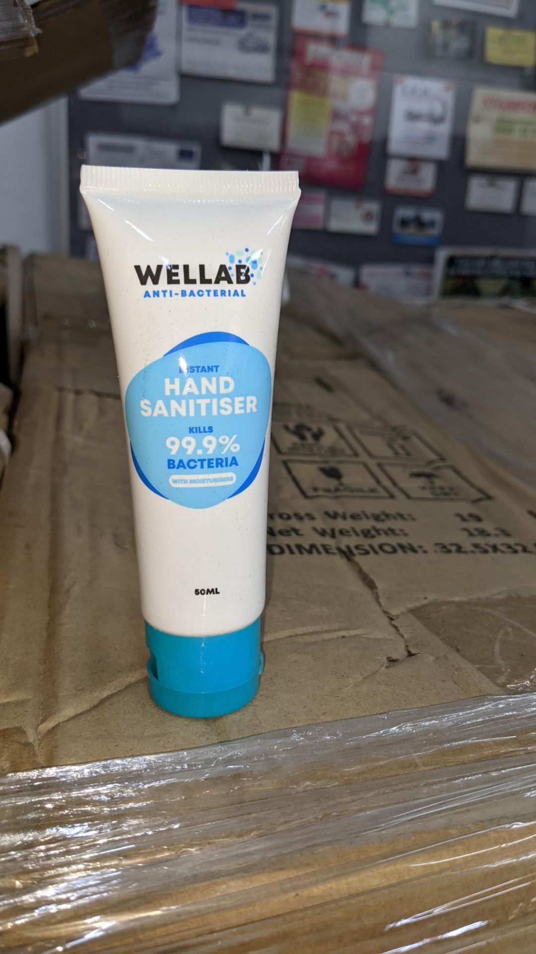 9,600 tubes of Wellab anti-bacterial alcohol based hand sanitiser. Each tube holds 50ml. 75% ethan - Image 2 of 9