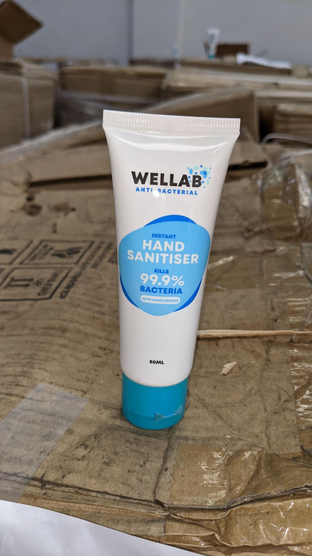 9,600 tubes of Wellab anti-bacterial alcohol based hand sanitiser. Each tube holds 50ml. 75% ethan - Image 5 of 8